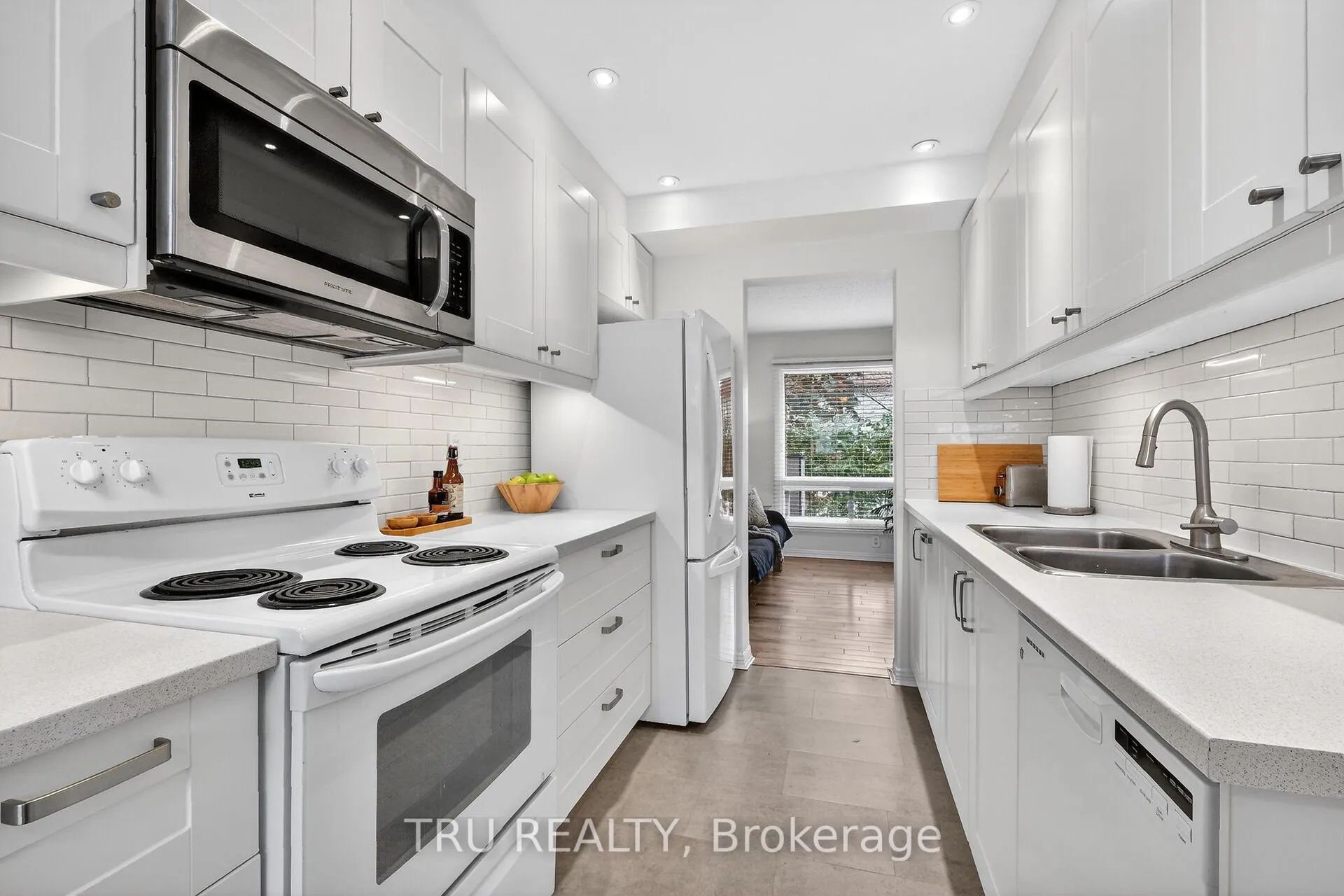 Photo 12 of Unit 26, 4631 Cecilia Crescent, Ottawa, Cyrville — HOMEH