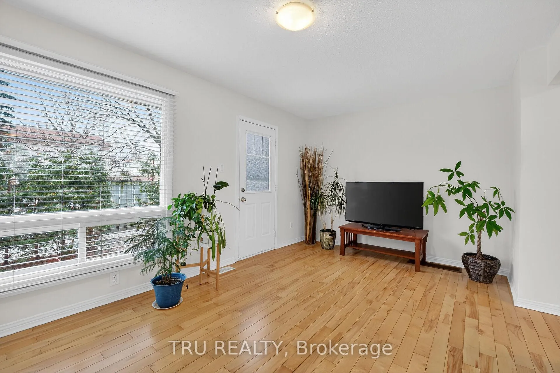 Photo 16 of Unit 26, 4631 Cecilia Crescent, Ottawa, Cyrville — HOMEH