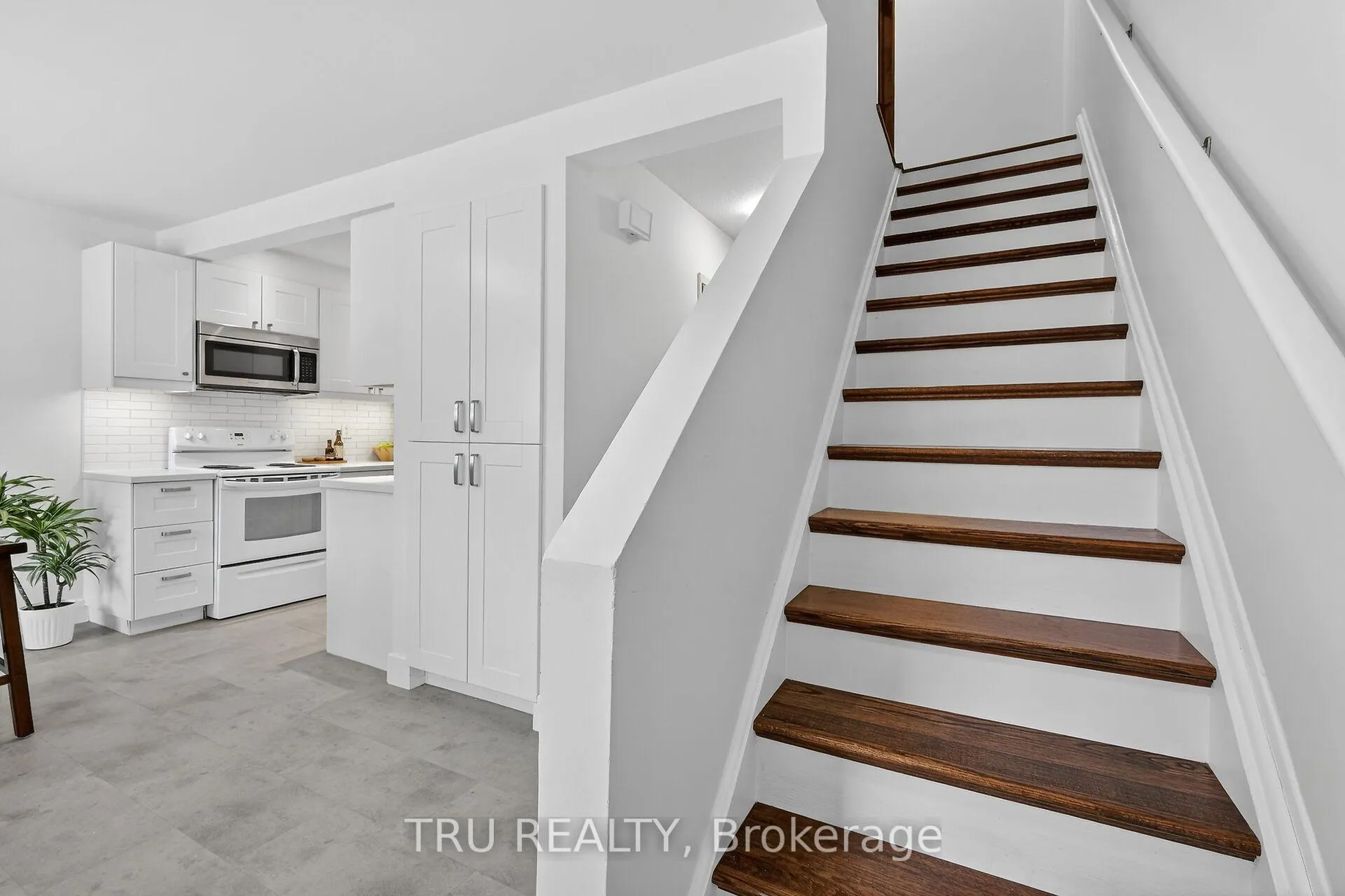 Photo 17 of Unit 26, 4631 Cecilia Crescent, Ottawa, Cyrville — HOMEH