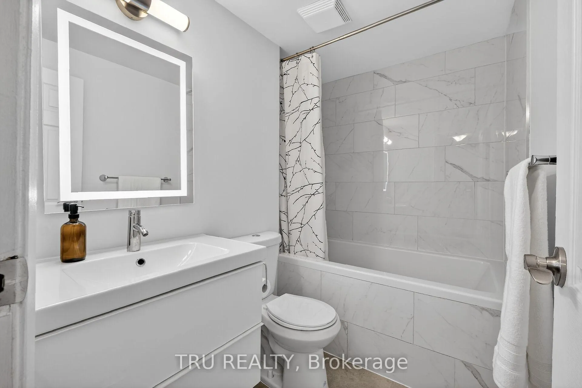 Photo 21 of Unit 26, 4631 Cecilia Crescent, Ottawa, Cyrville — HOMEH