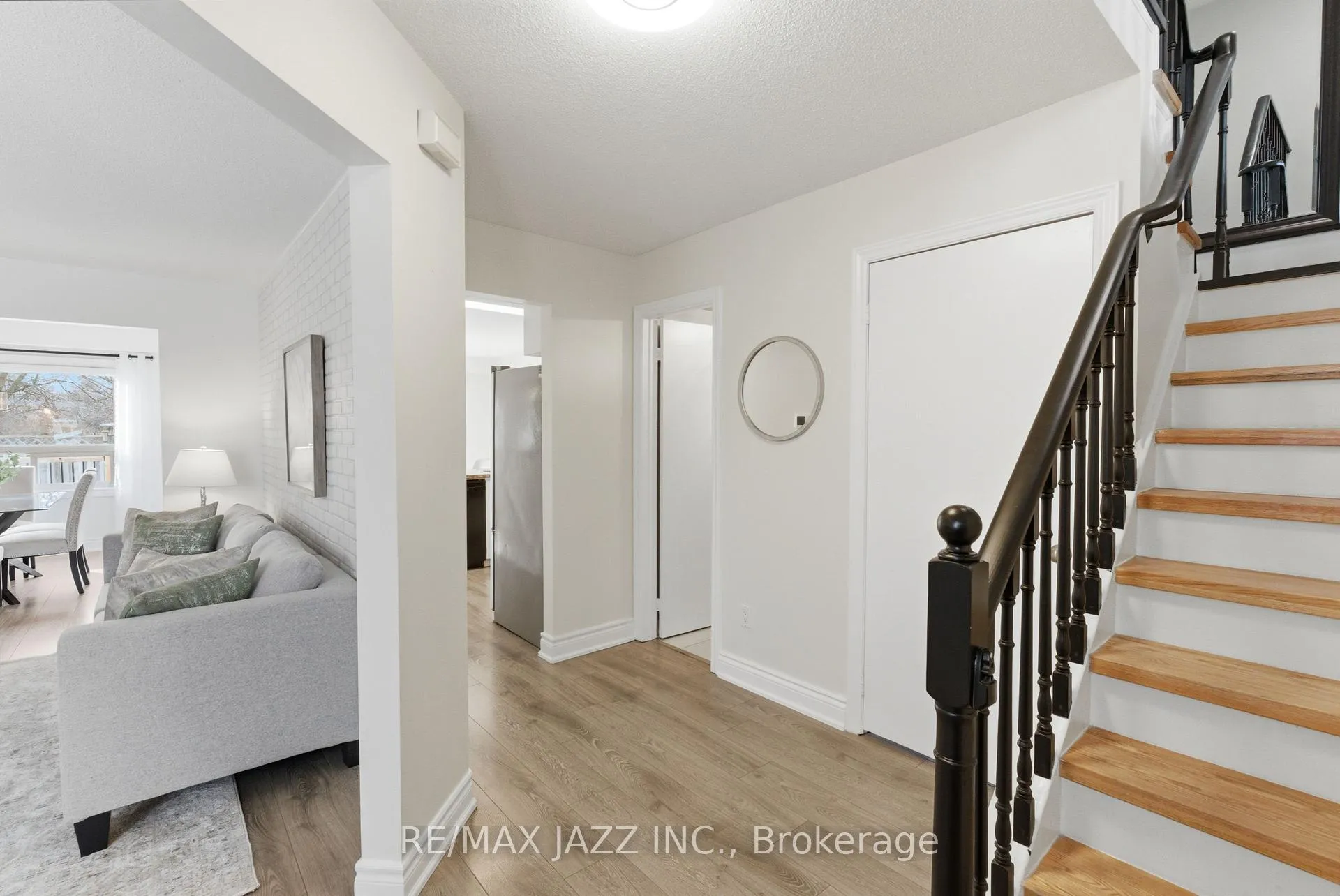 Photo 8 of 222 Sandringham Drive, Clarington, Courtice — HOMEH