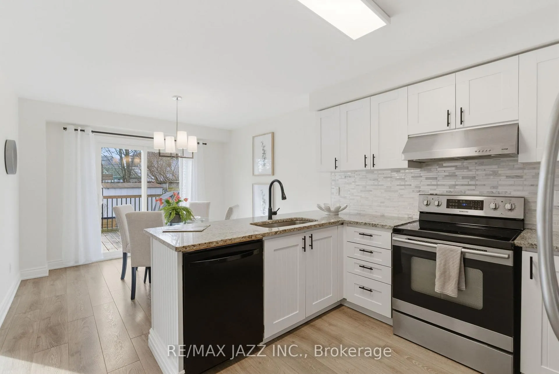 Photo 17 of 222 Sandringham Drive, Clarington, Courtice — HOMEH