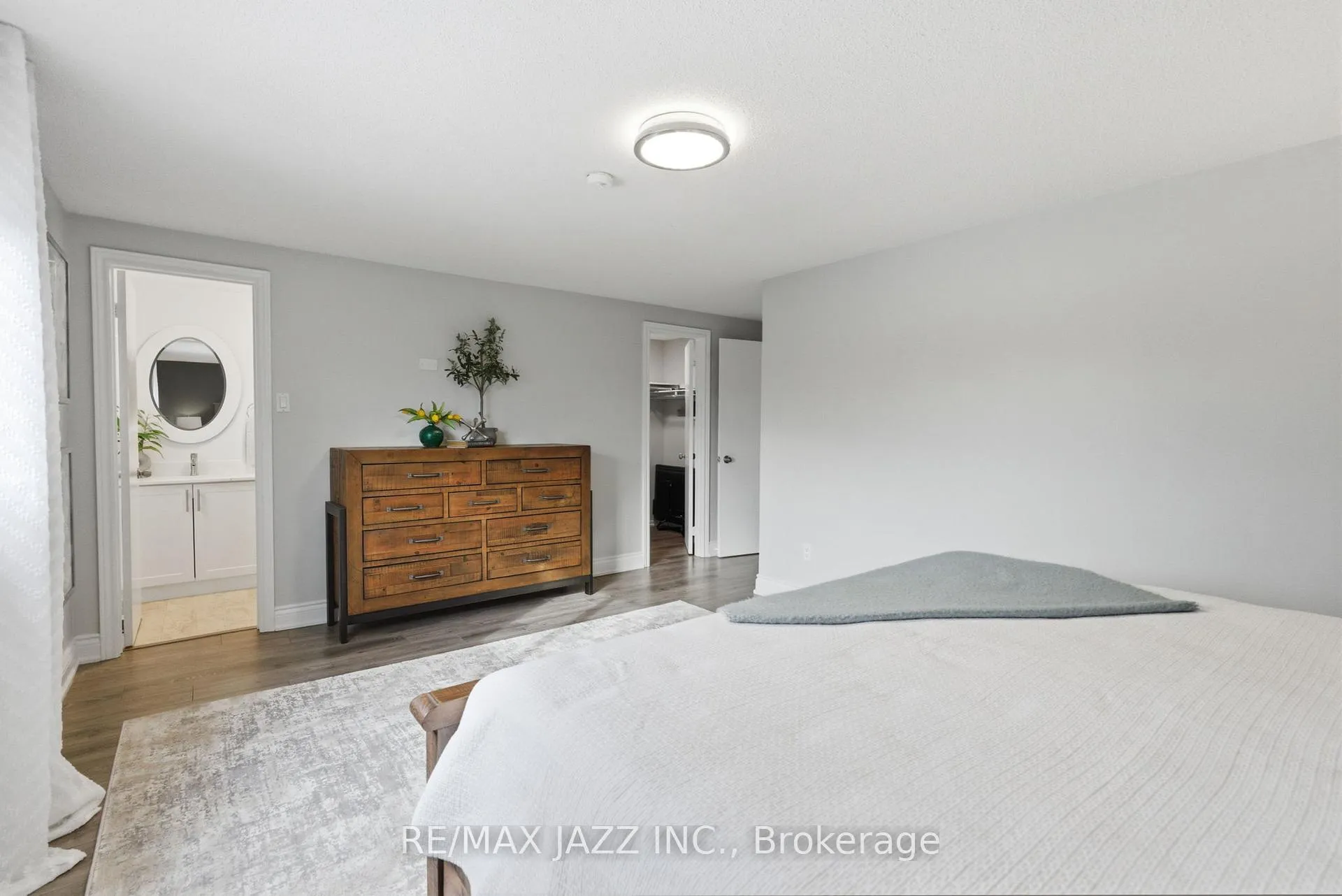 Photo 36 of 222 Sandringham Drive, Clarington, Courtice — HOMEH
