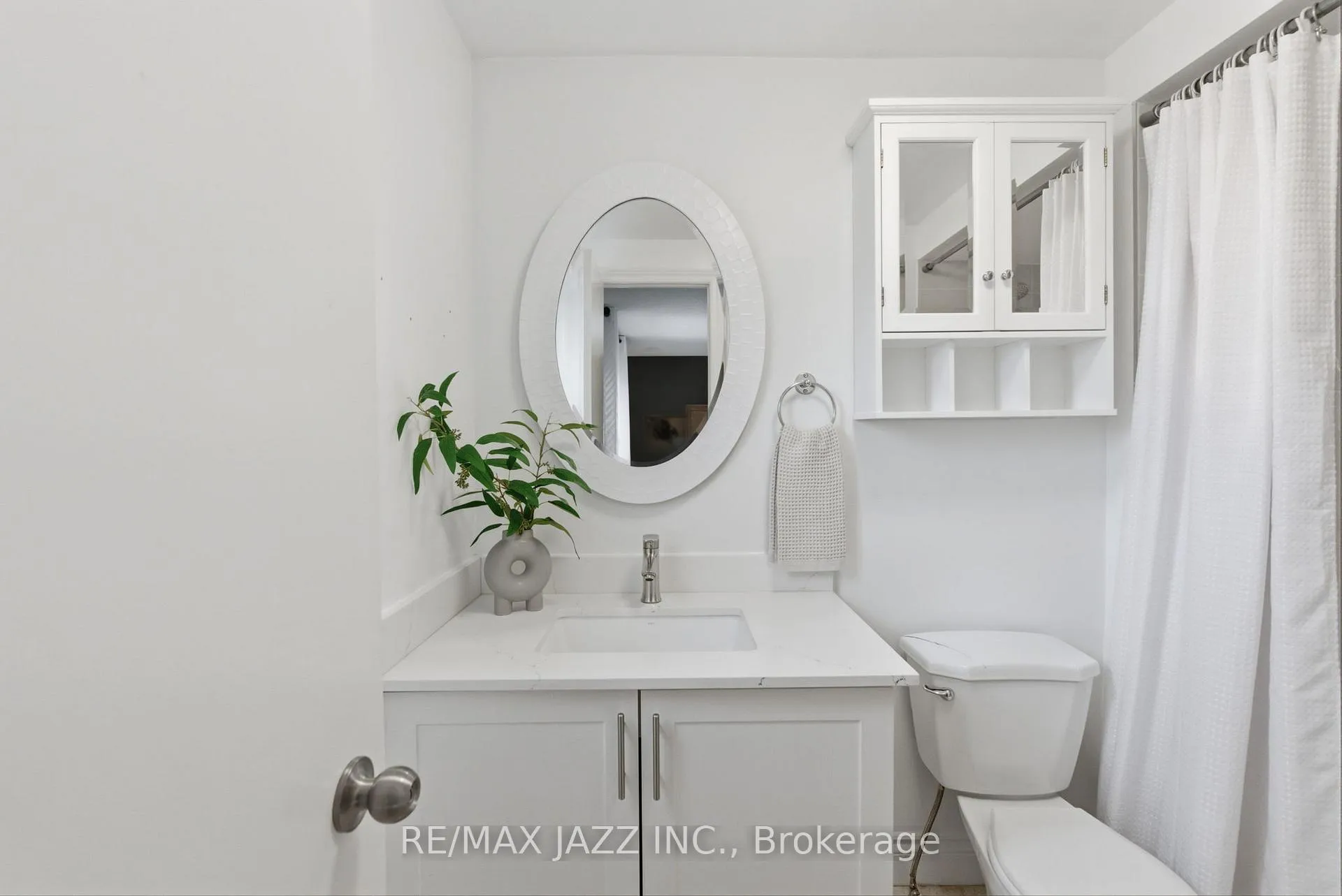 Photo 39 of 222 Sandringham Drive, Clarington, Courtice — HOMEH
