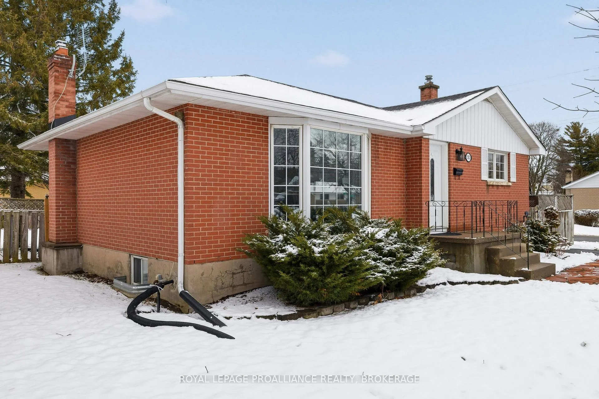 Photo 2 of 502 McEwen Drive, Kingston, City Southwest — HOMEH