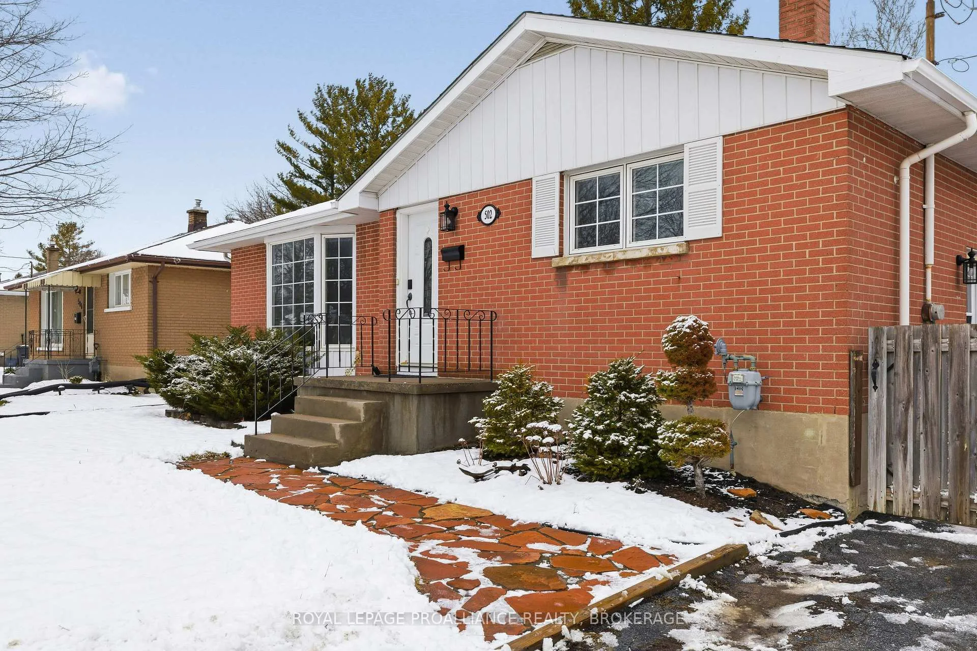 Photo 3 of 502 McEwen Drive, Kingston, City Southwest — HOMEH