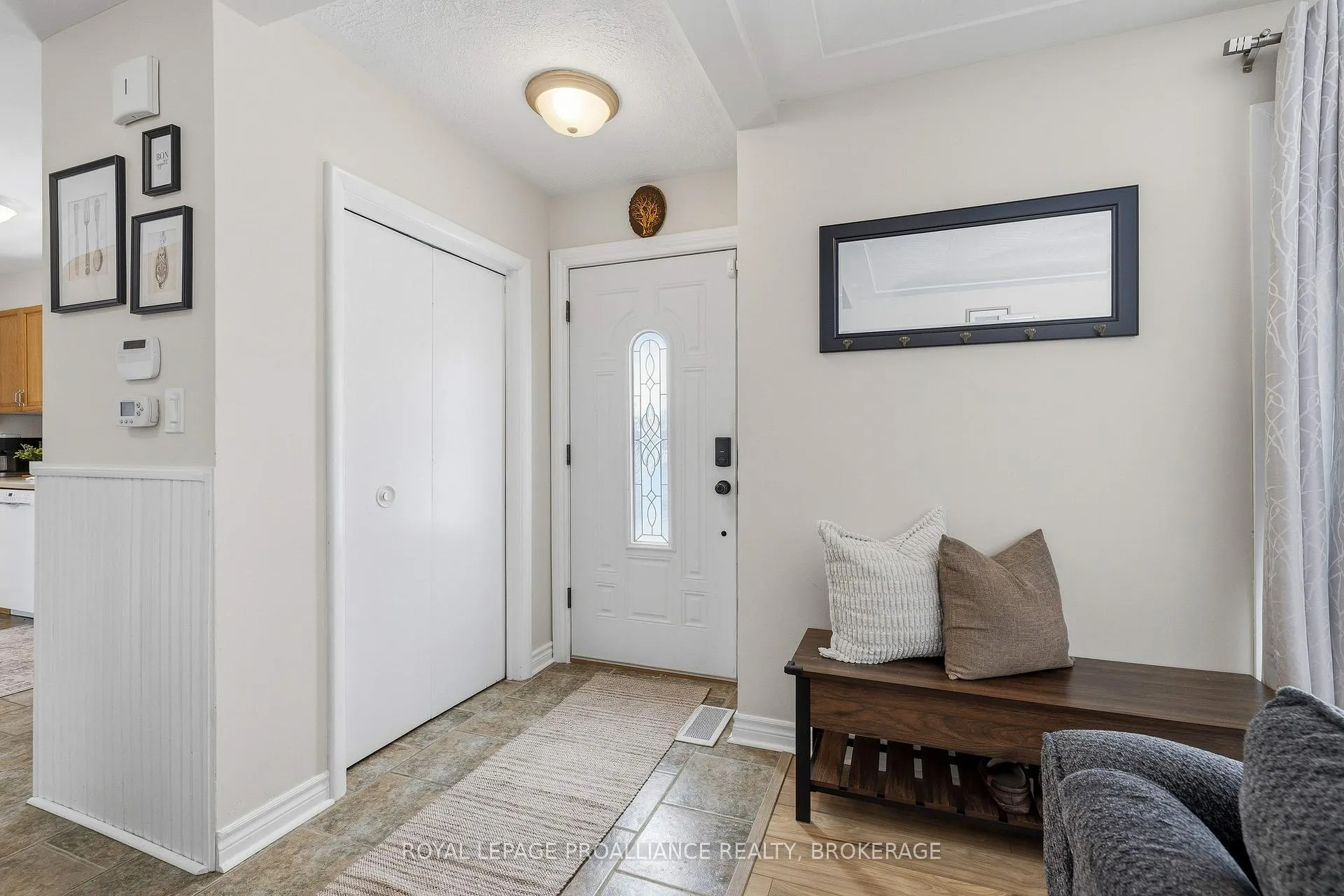 Photo 4 of 502 McEwen Drive, Kingston, City Southwest — HOMEH
