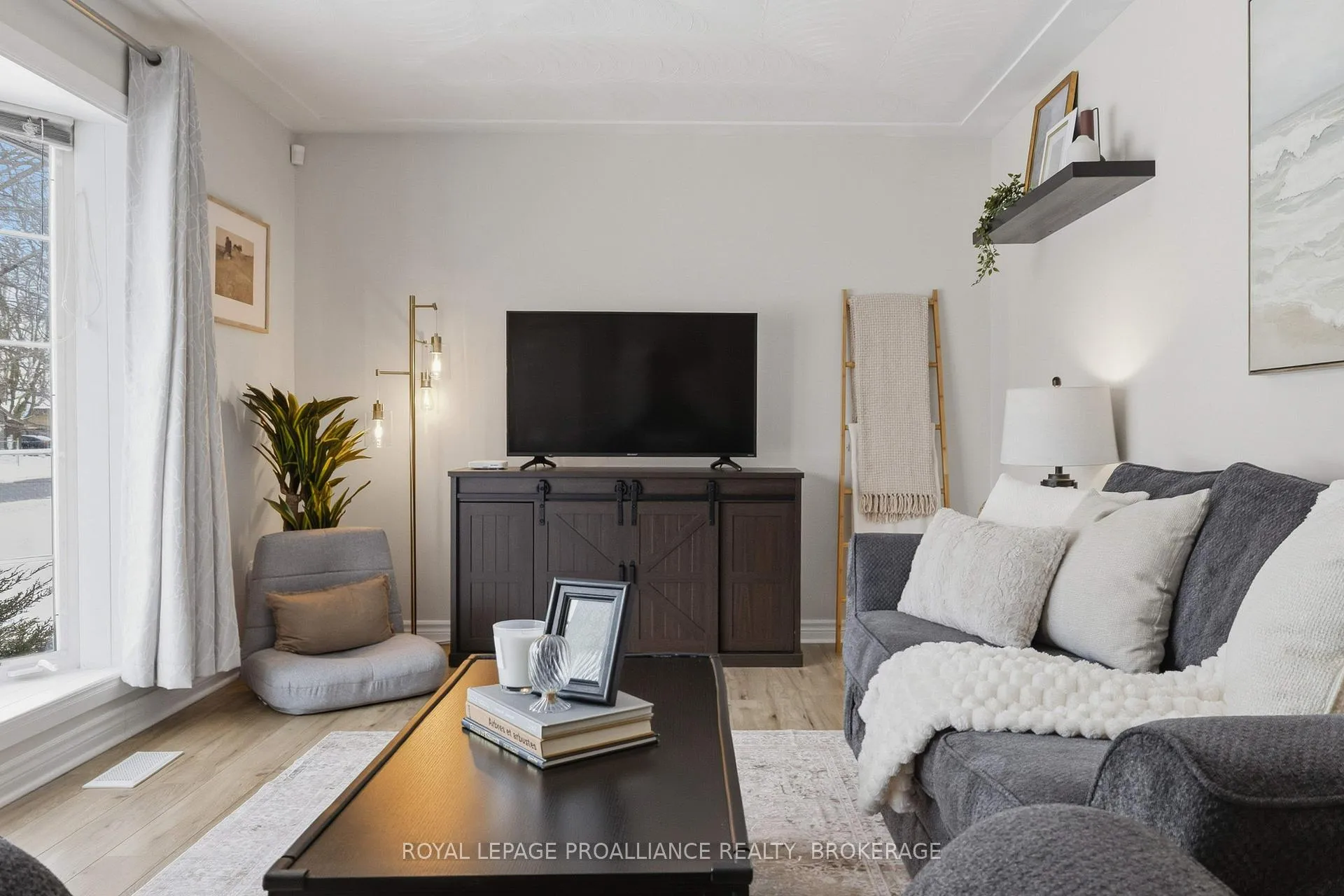 Photo 6 of 502 McEwen Drive, Kingston, City Southwest — HOMEH