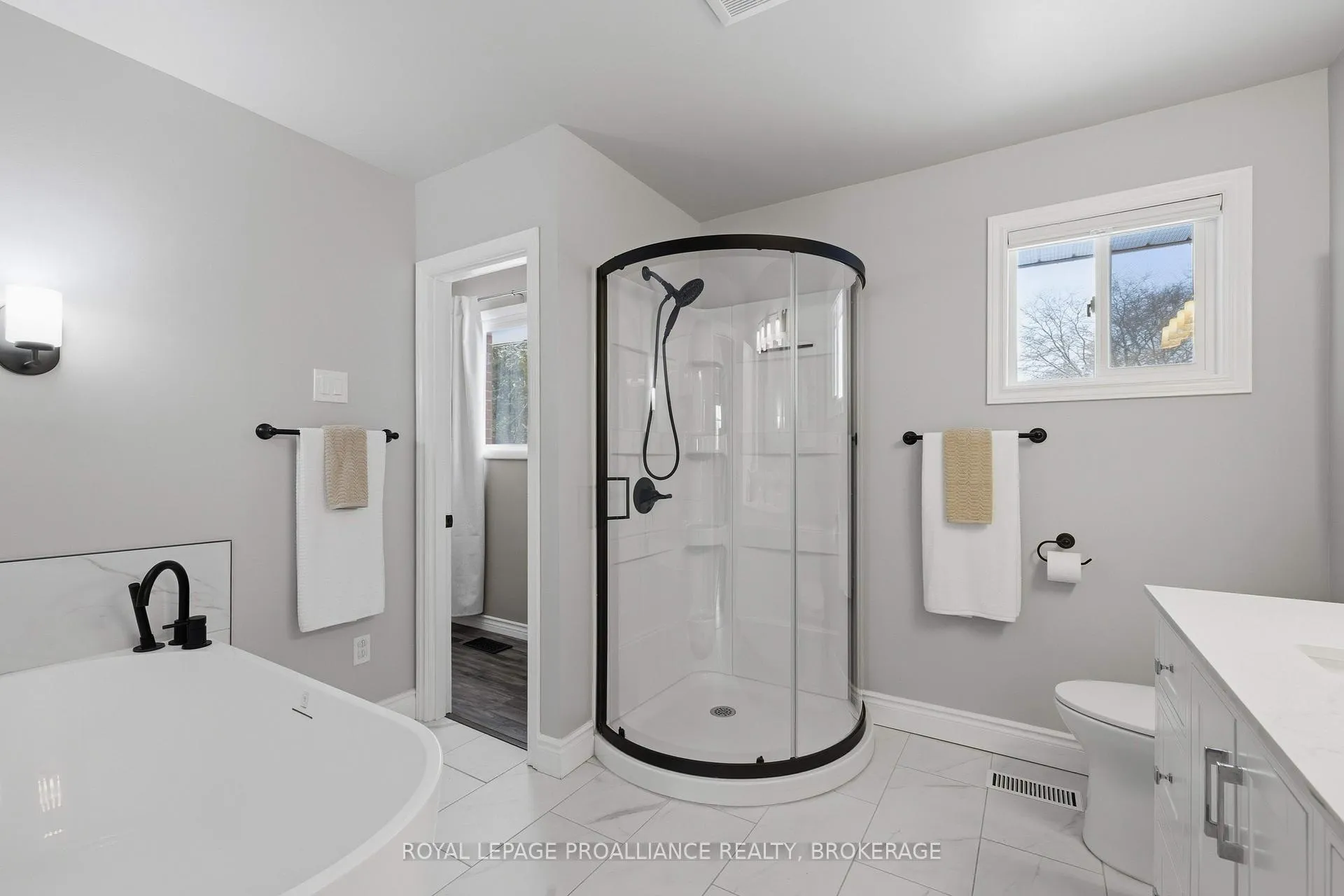 Photo 18 of 502 McEwen Drive, Kingston, City Southwest — HOMEH