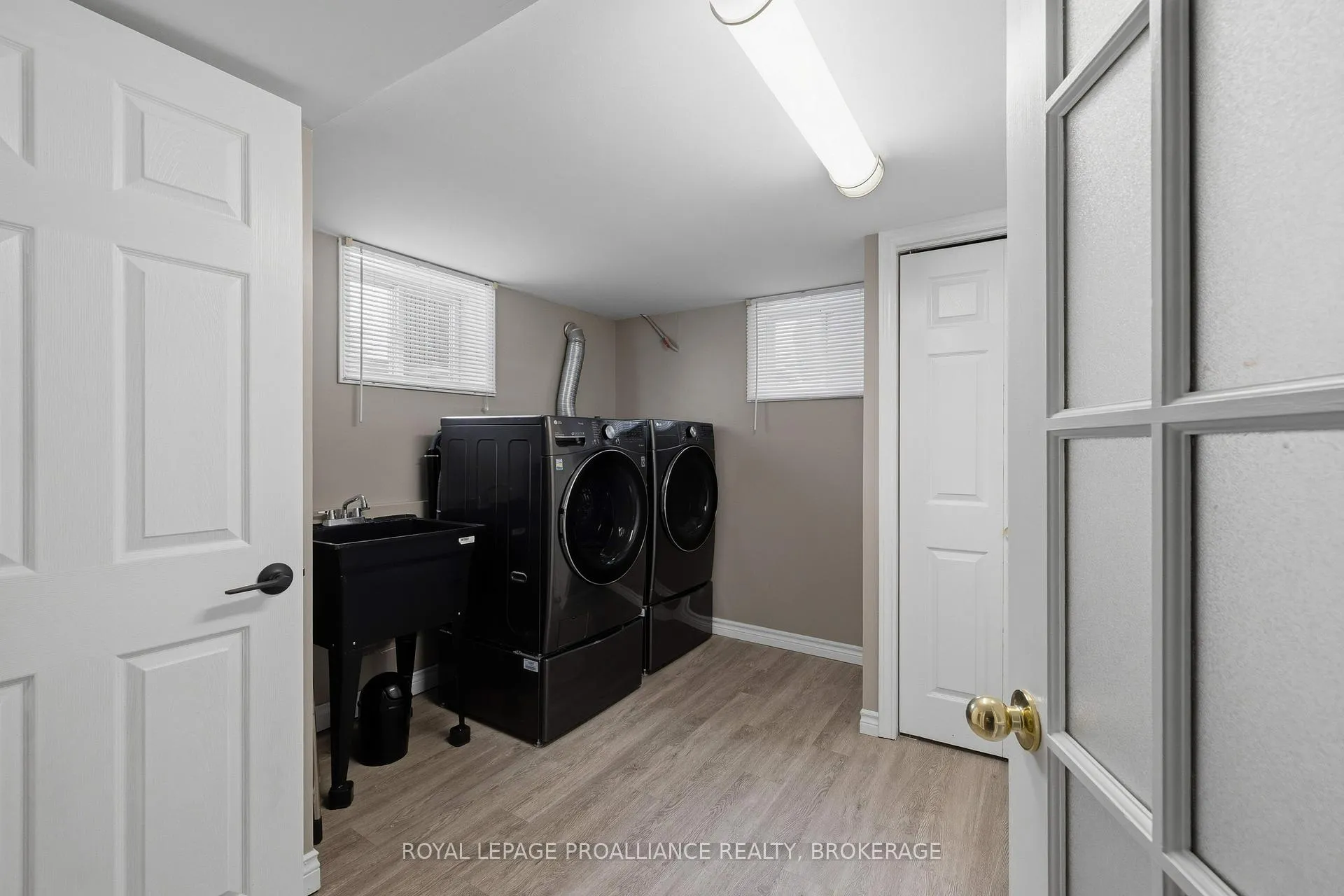 Photo 30 of 502 McEwen Drive, Kingston, City Southwest — HOMEH