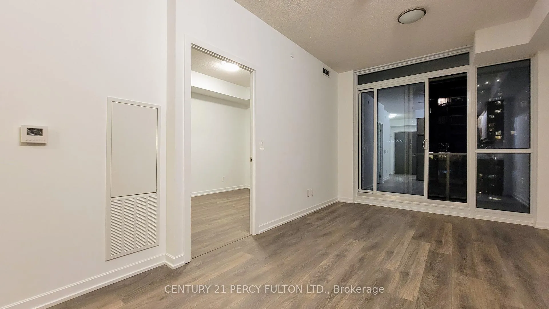 Photo 8 of Unit 903, 32 Forest Manor Road, North York, Henry Farm — HOMEH