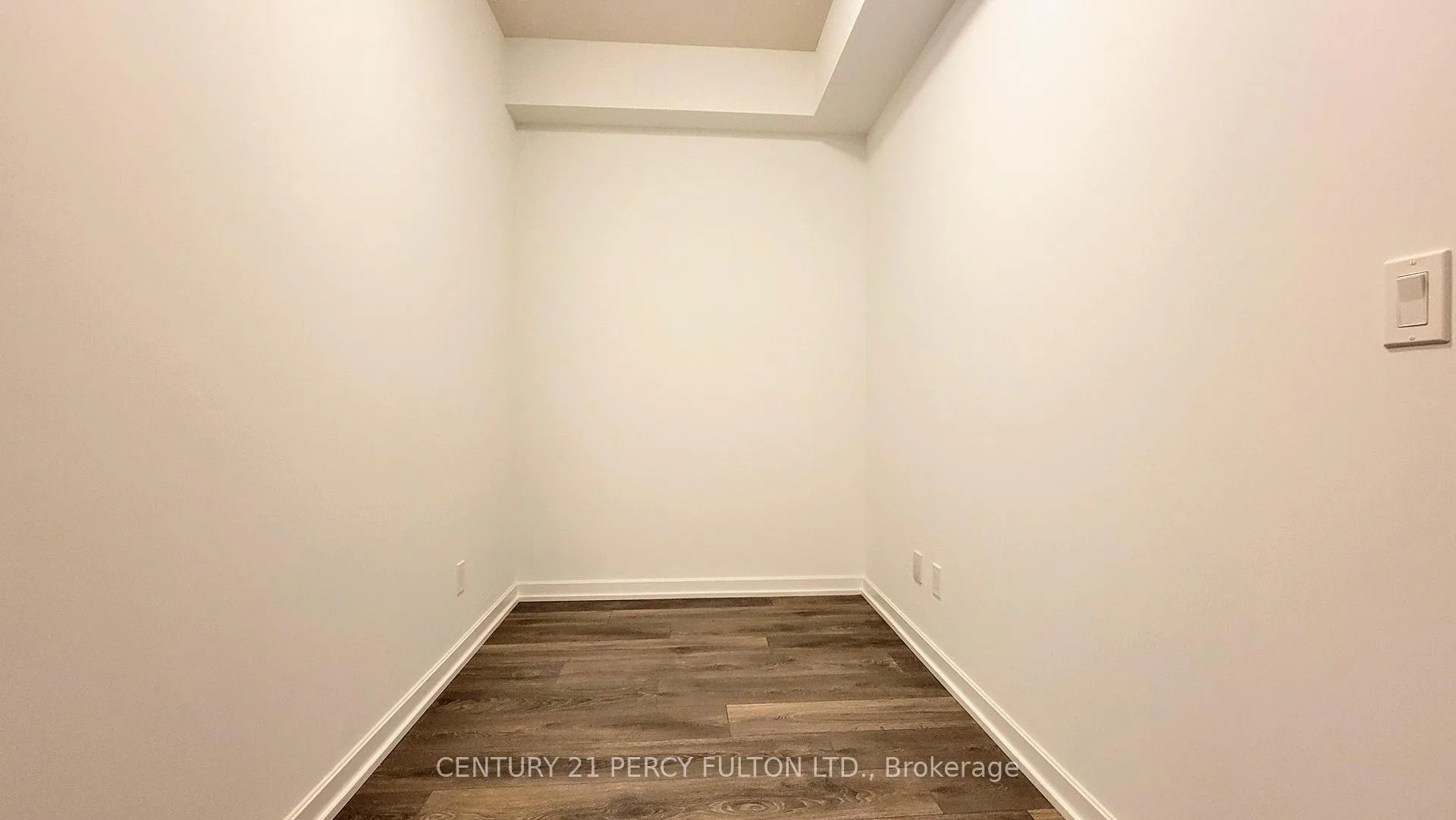 Photo 10 of Unit 903, 32 Forest Manor Road, North York, Henry Farm — HOMEH