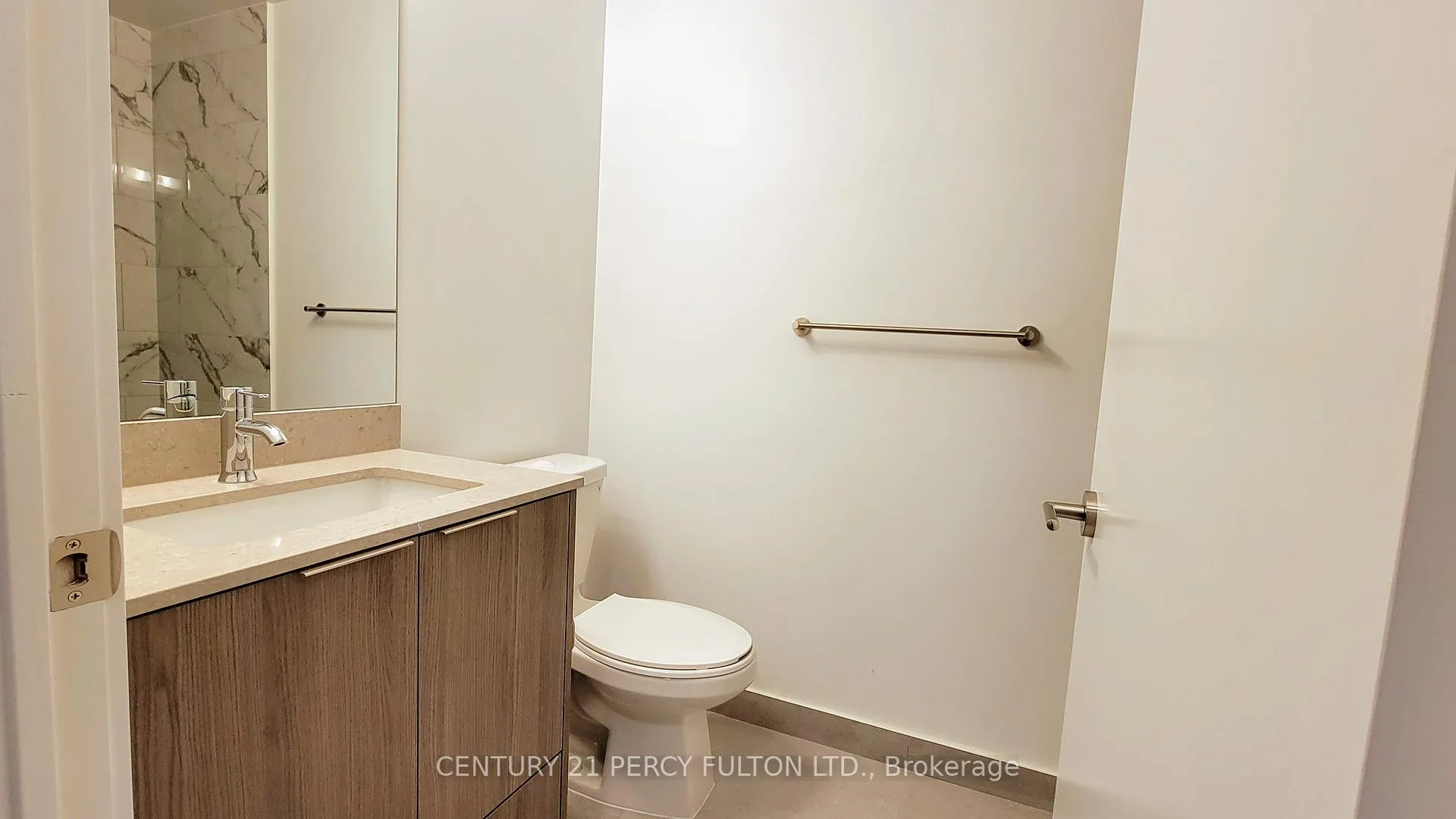 Photo 11 of Unit 903, 32 Forest Manor Road, North York, Henry Farm — HOMEH