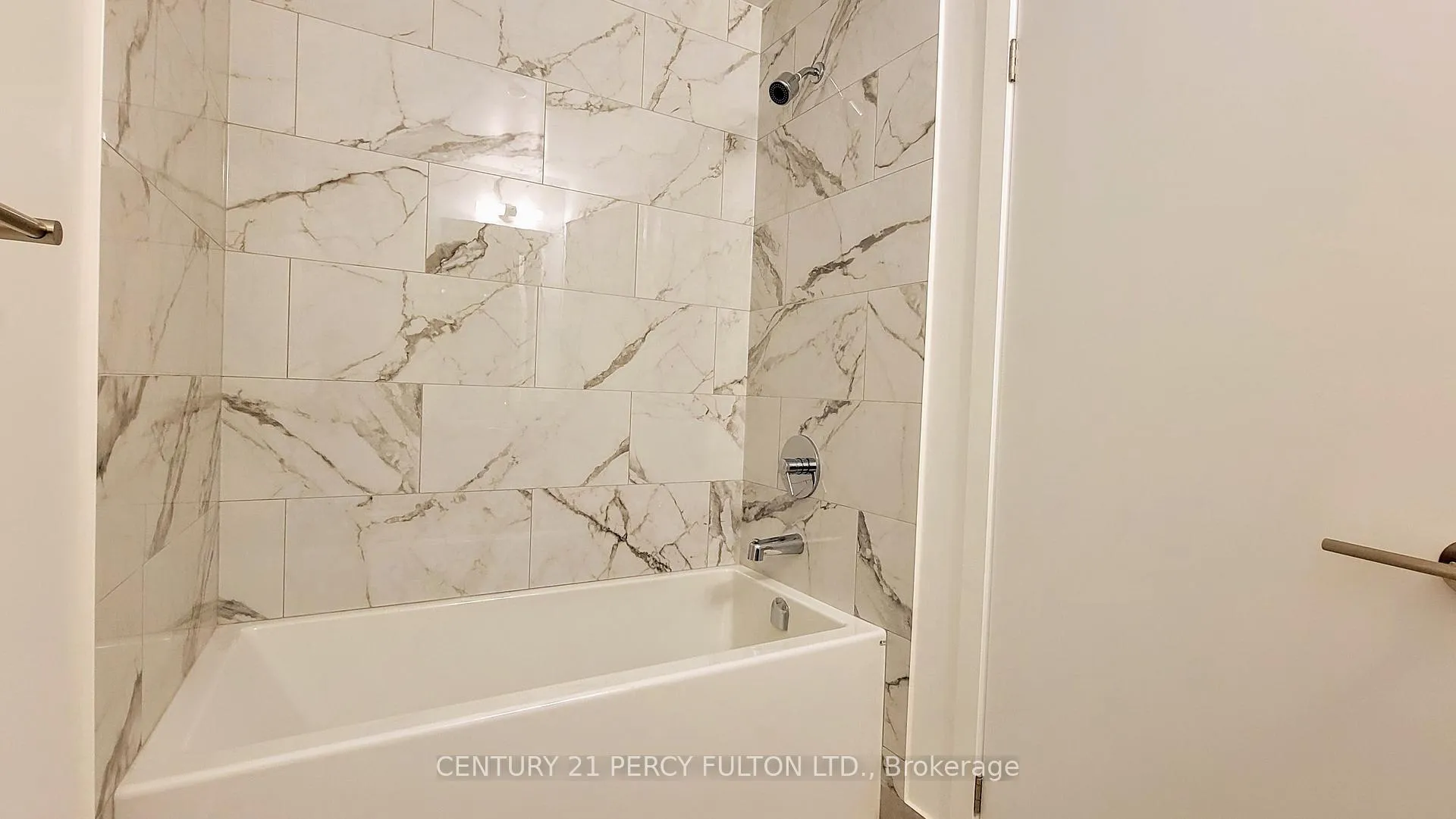 Photo 13 of Unit 903, 32 Forest Manor Road, North York, Henry Farm — HOMEH
