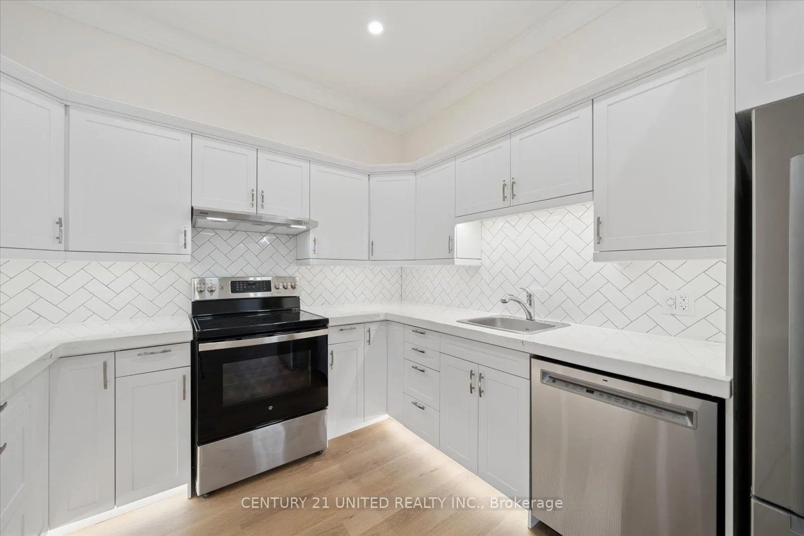Photo 12 of Unit 202, 1027 Willcox Street, Selwyn — HOMEH