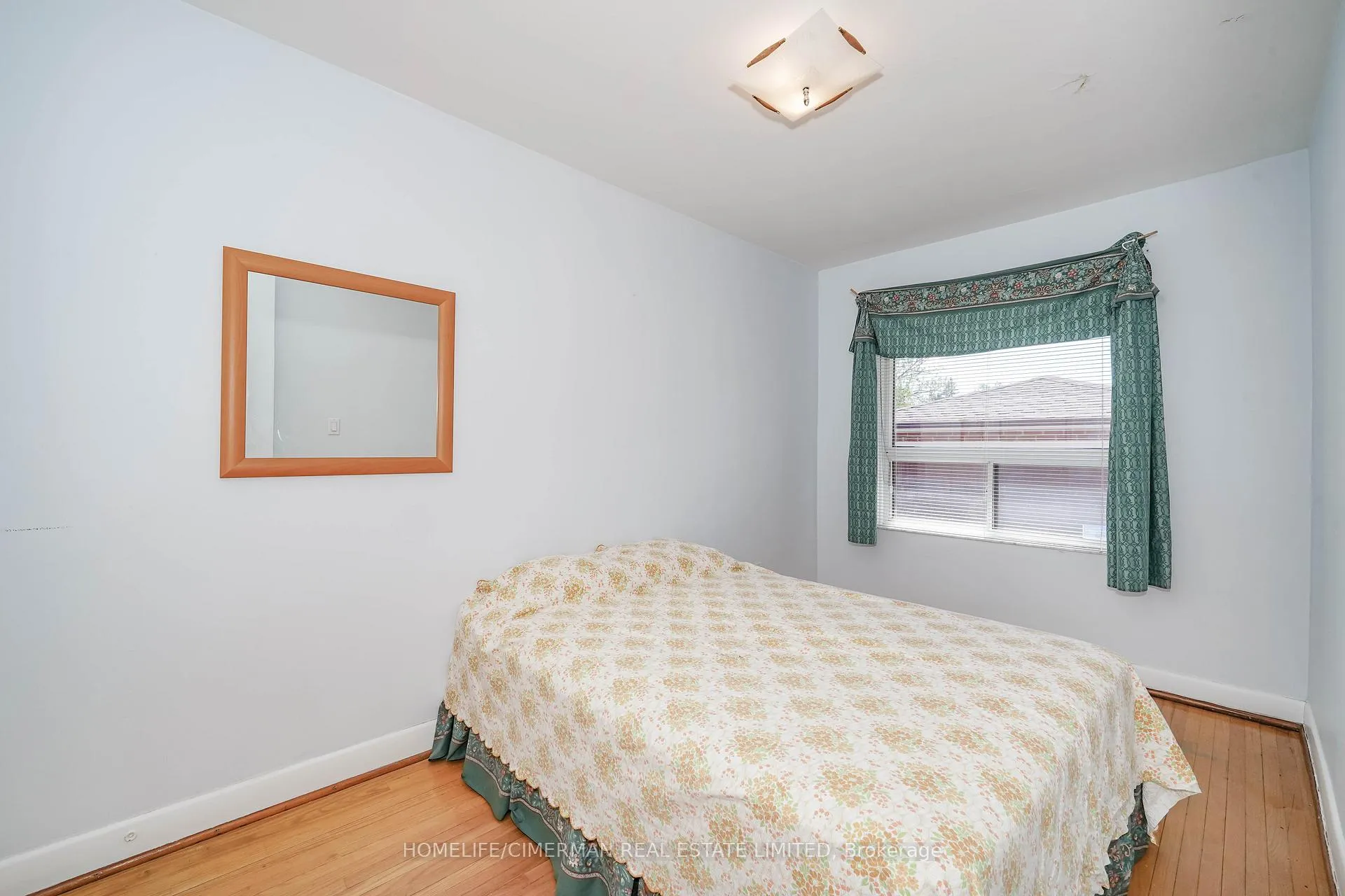 Photo 8 of 28 Renshaw Street, North York, Downsview-Roding-CFB — HOMEH