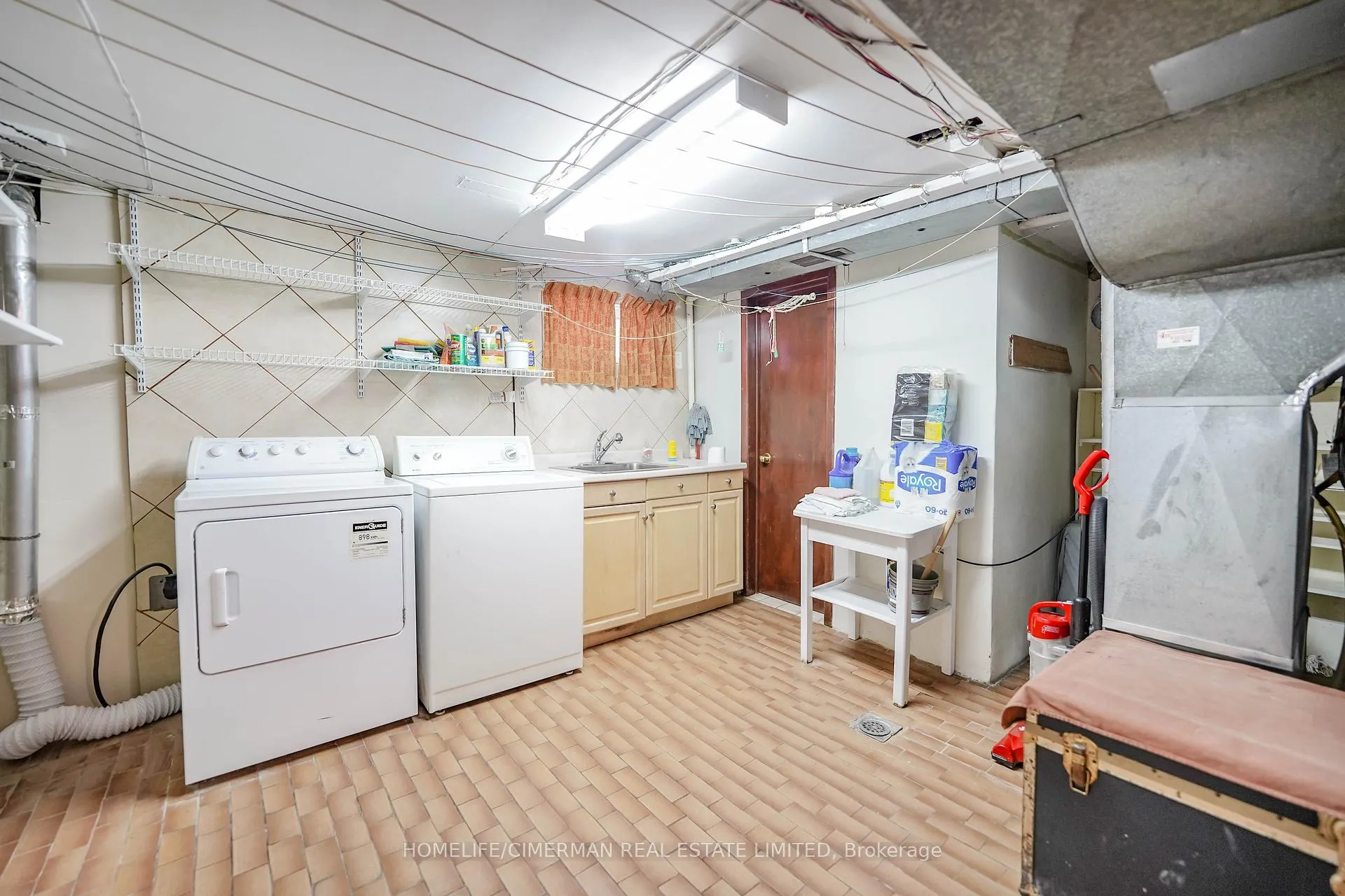 Photo 15 of 28 Renshaw Street, North York, Downsview-Roding-CFB — HOMEH