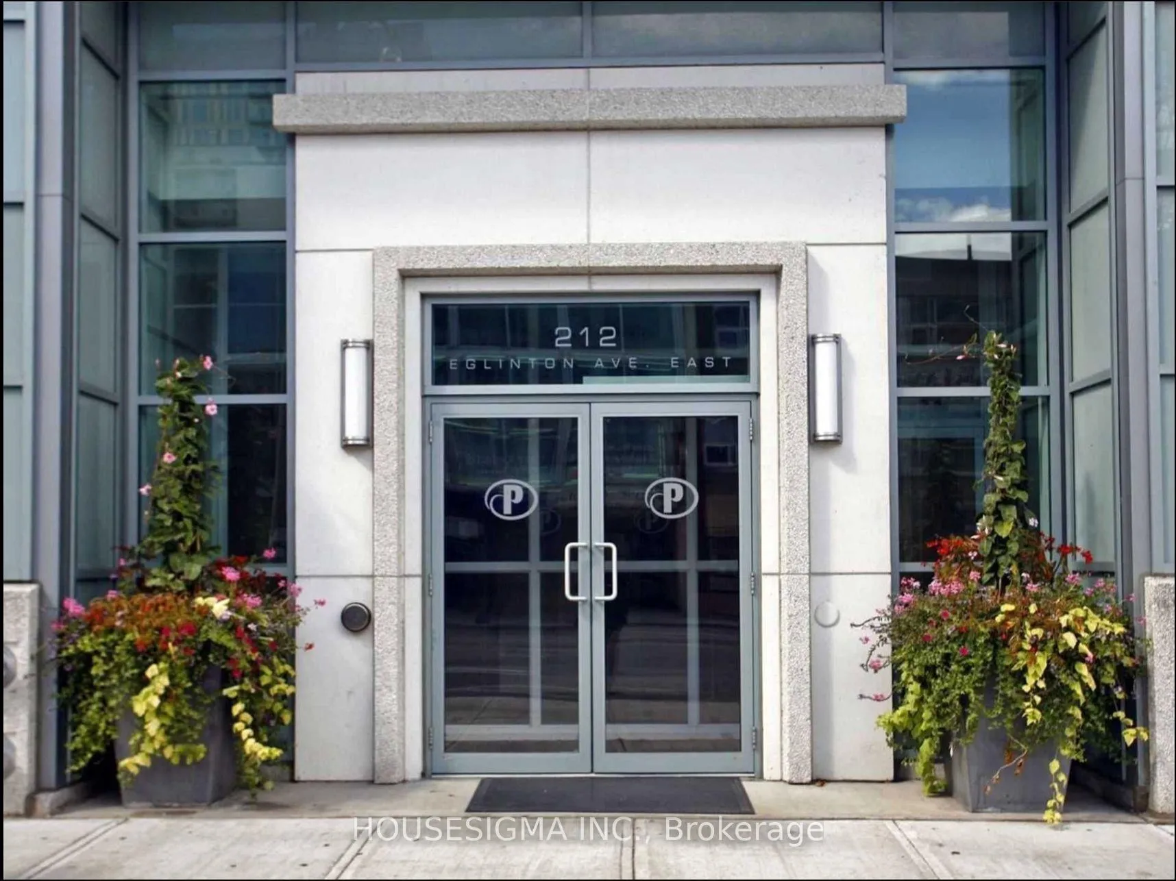 Photo 1 of Unit 1410, 212 Eglinton Avenue E, Toronto, Mount Pleasant West — HOMEH