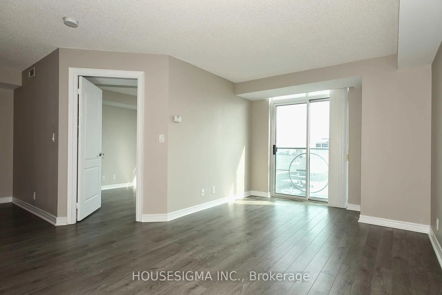 Photo 8 of Unit 1410, 212 Eglinton Avenue E, Toronto, Mount Pleasant West — HOMEH
