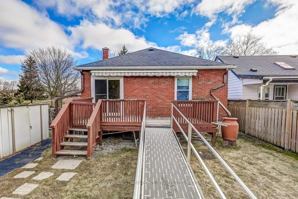 Photo 37 of 402 Division Street, Oshawa, O'Neill — HOMEH