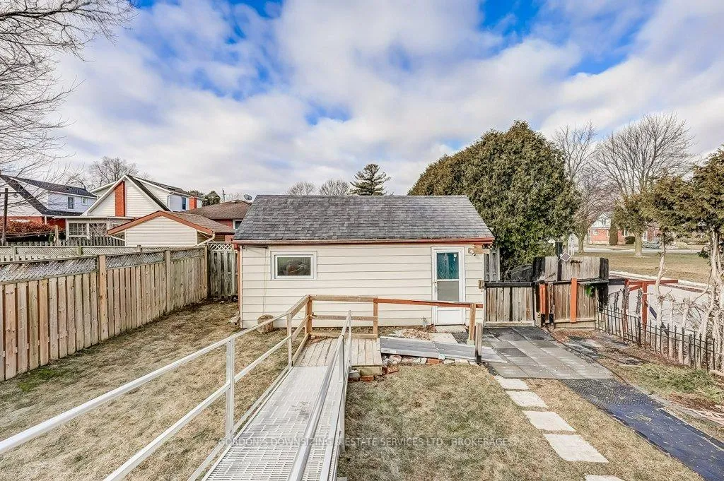 Photo 38 of 402 Division Street, Oshawa, O'Neill — HOMEH