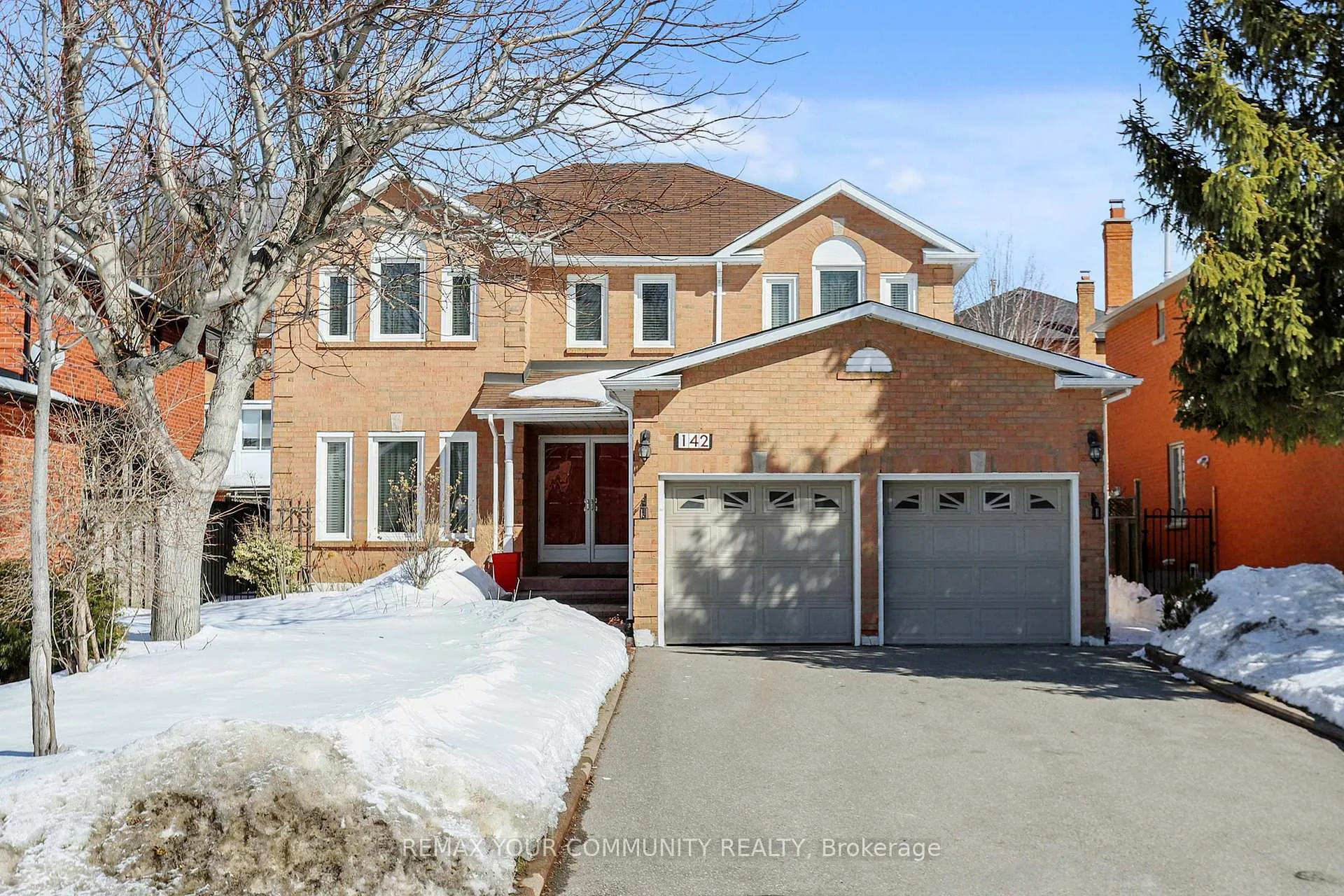 Front of 142 Waterside Crescent