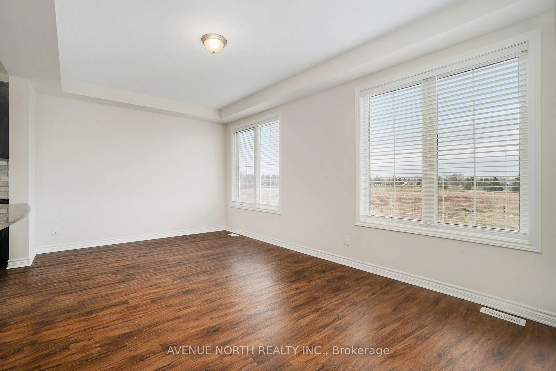Photo 6 of 157 Cranesbill Road, Ottawa, Kanata - Emerald Meadows/Trailwest — HOMEH
