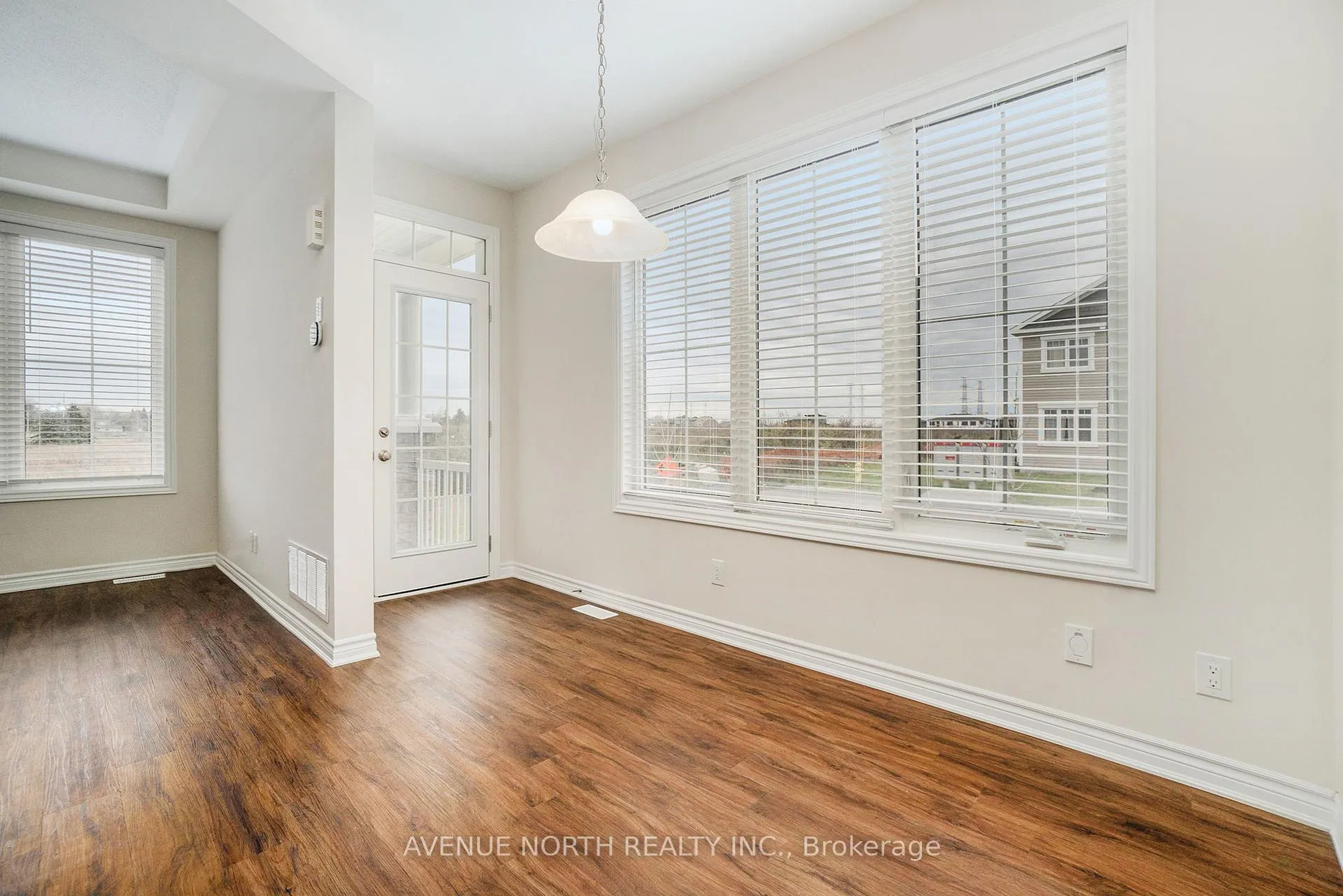 Photo 12 of 157 Cranesbill Road, Ottawa, Kanata - Emerald Meadows/Trailwest — HOMEH
