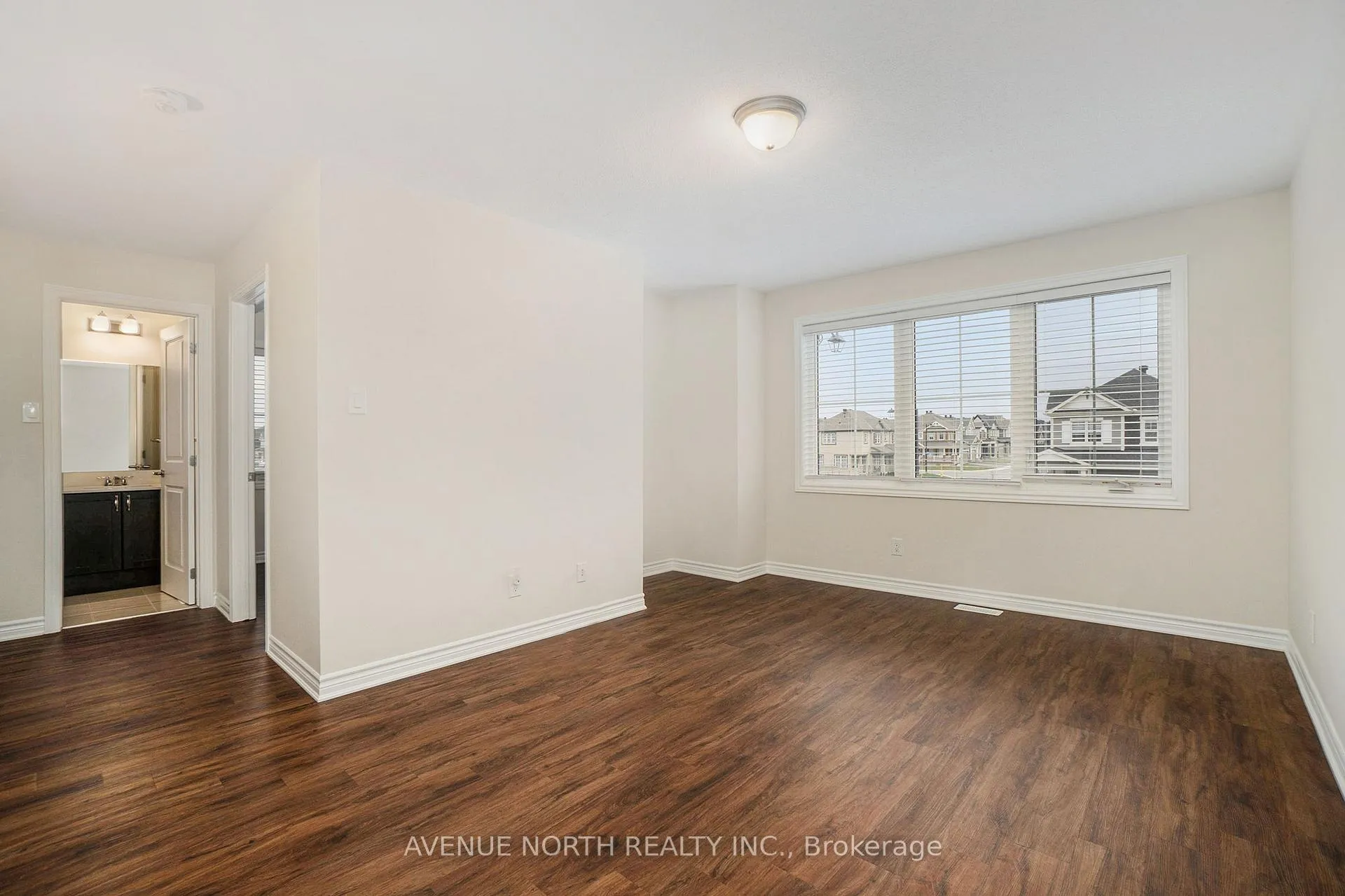 Photo 13 of 157 Cranesbill Road, Ottawa, Kanata - Emerald Meadows/Trailwest — HOMEH