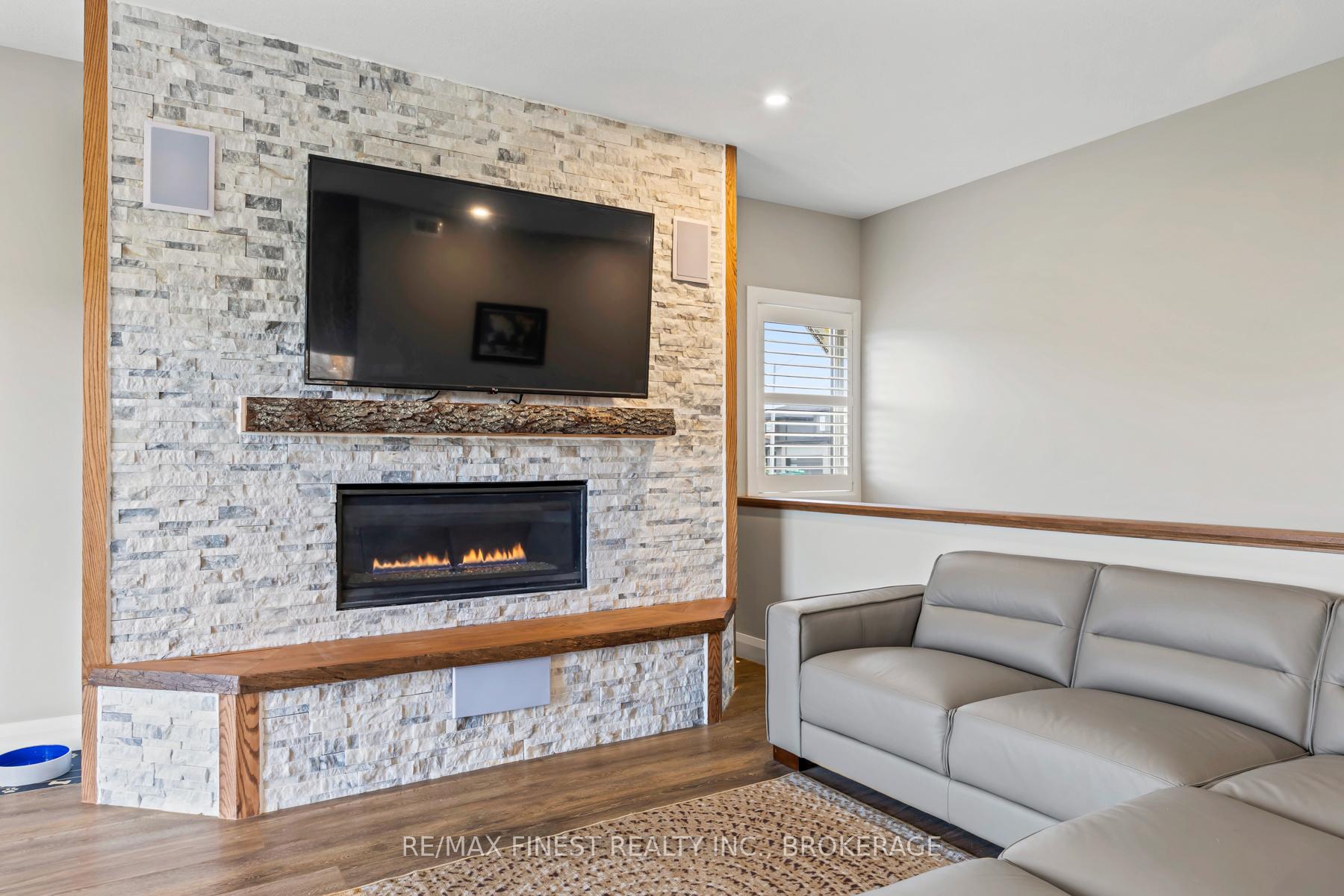 Photo 13 of 218 Creighton Drive, Loyalist, Odessa — HOMEH