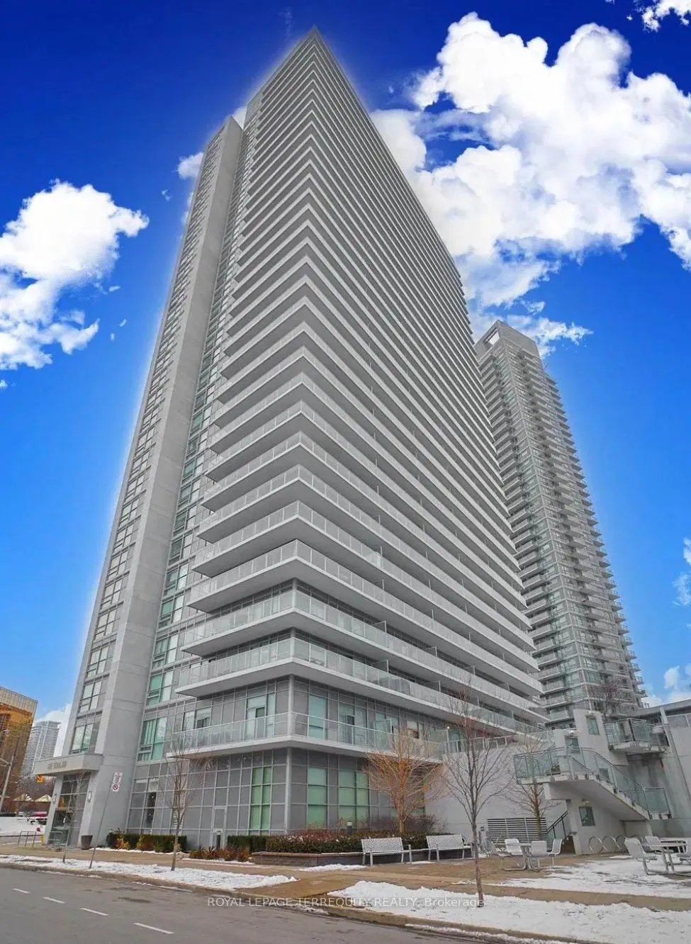 Front of Unit 1109, 275 Yorkland Boulevard