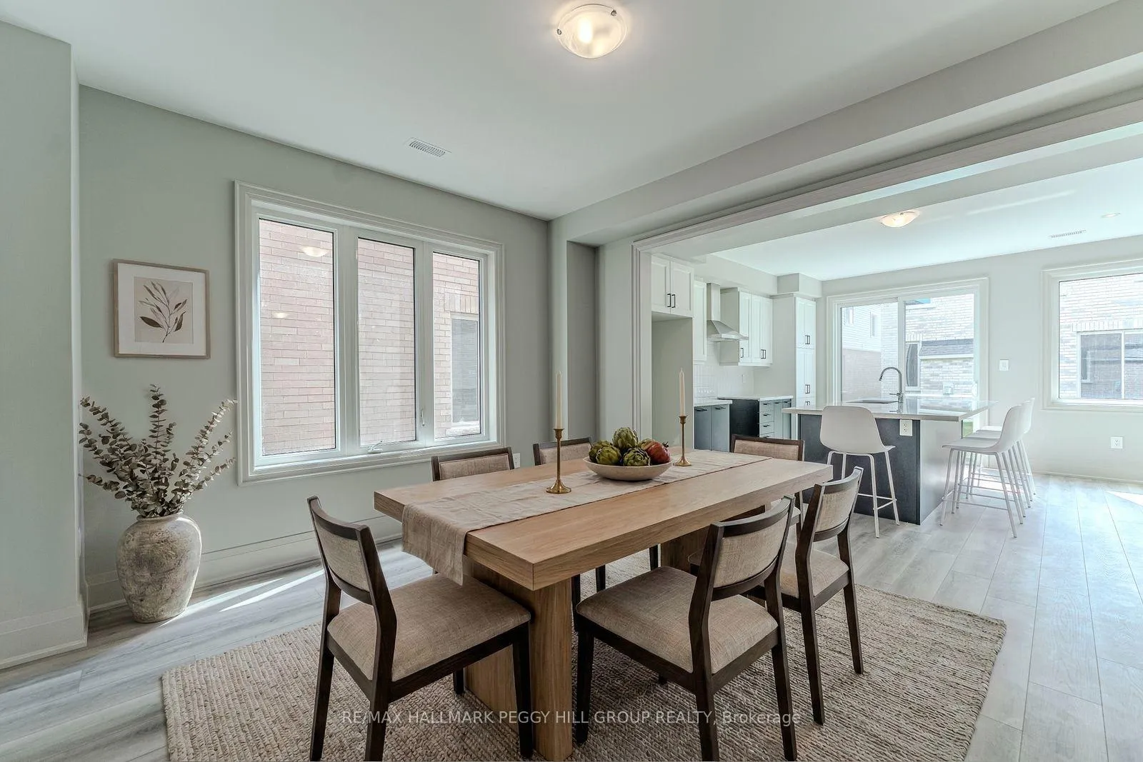 Photo 5 of 5 Amsterdam Drive, Barrie, Innis-Shore — HOMEH