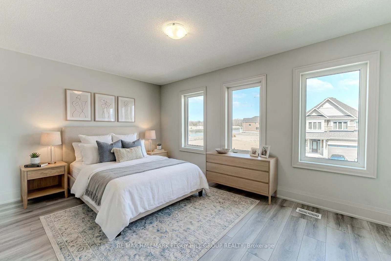 Photo 9 of 5 Amsterdam Drive, Barrie, Innis-Shore — HOMEH