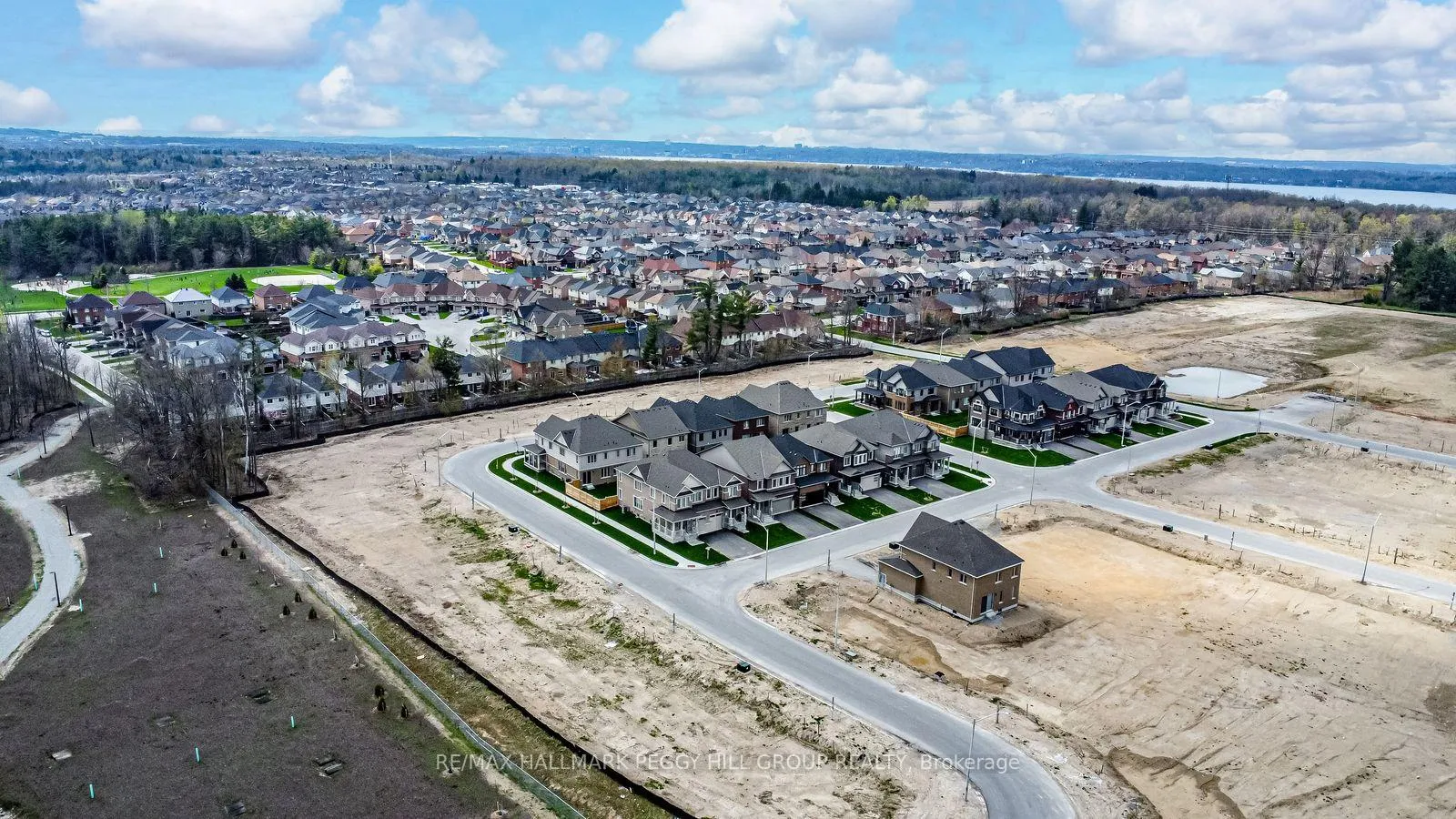 Photo 20 of 5 Amsterdam Drive, Barrie, Innis-Shore — HOMEH