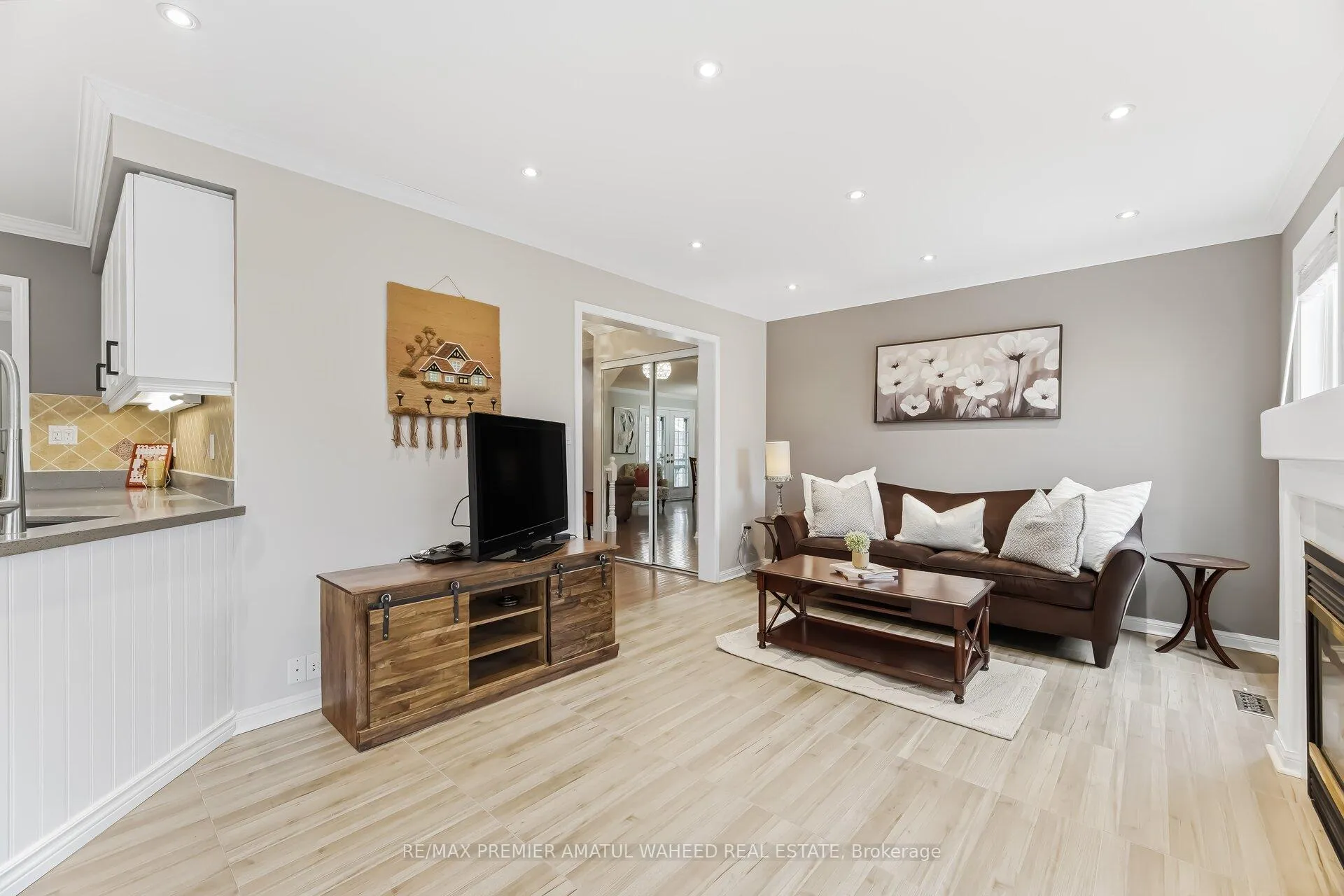 Photo 18 of 246 Equator Crescent, Vaughan, Vellore Village — HOMEH