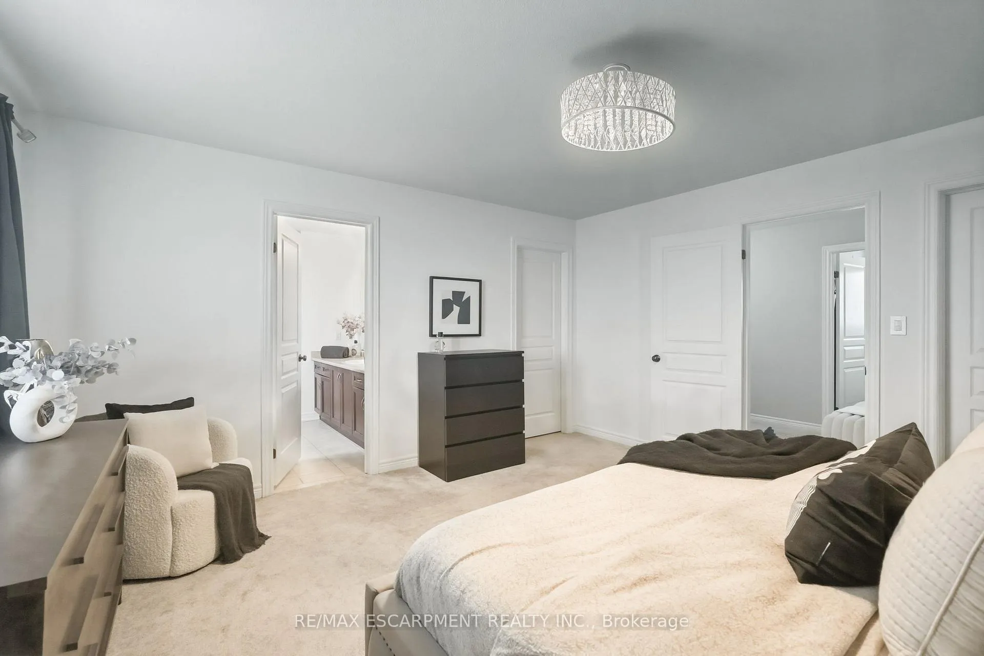Photo 19 of 4021 Bush Crescent, Lincoln, Beamsville — HOMEH