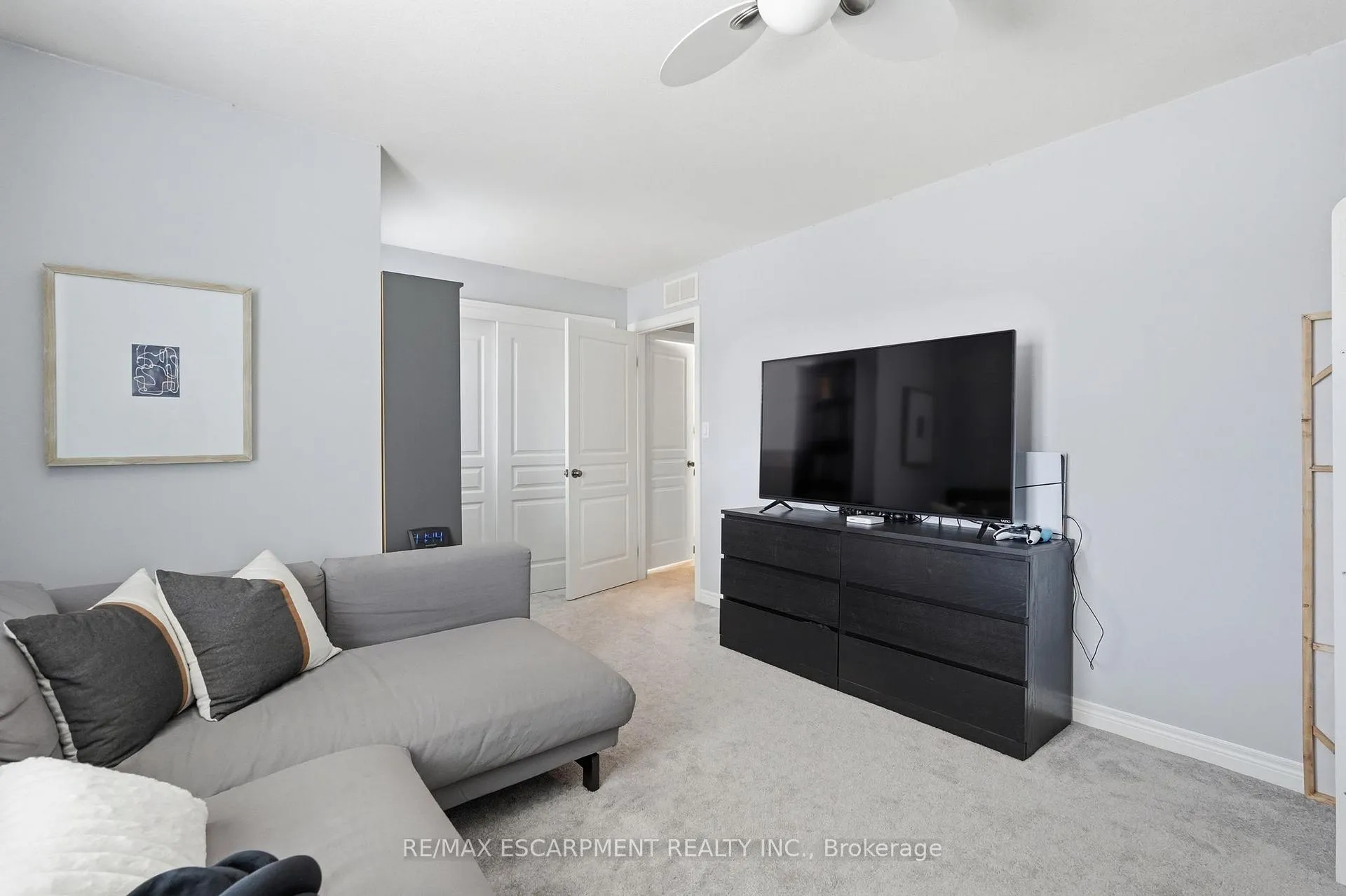 Photo 25 of 4021 Bush Crescent, Lincoln, Beamsville — HOMEH