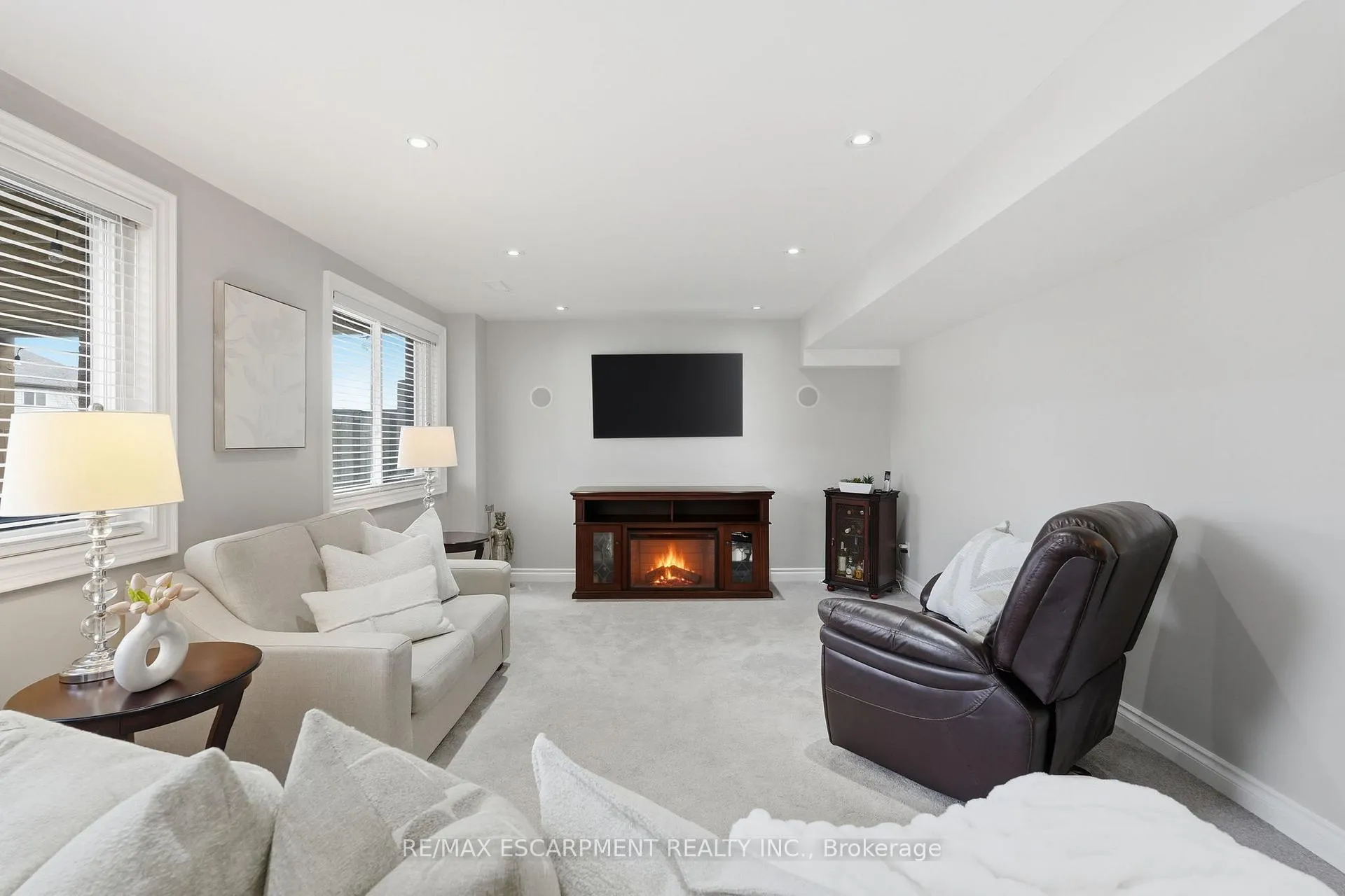 Photo 31 of 4021 Bush Crescent, Lincoln, Beamsville — HOMEH