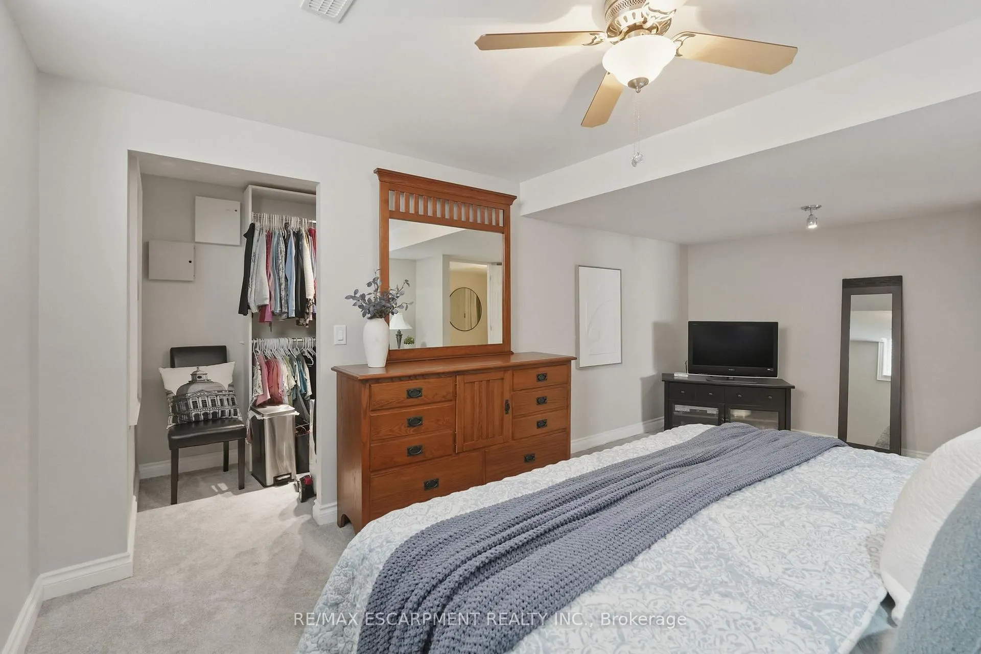 Photo 36 of 4021 Bush Crescent, Lincoln, Beamsville — HOMEH