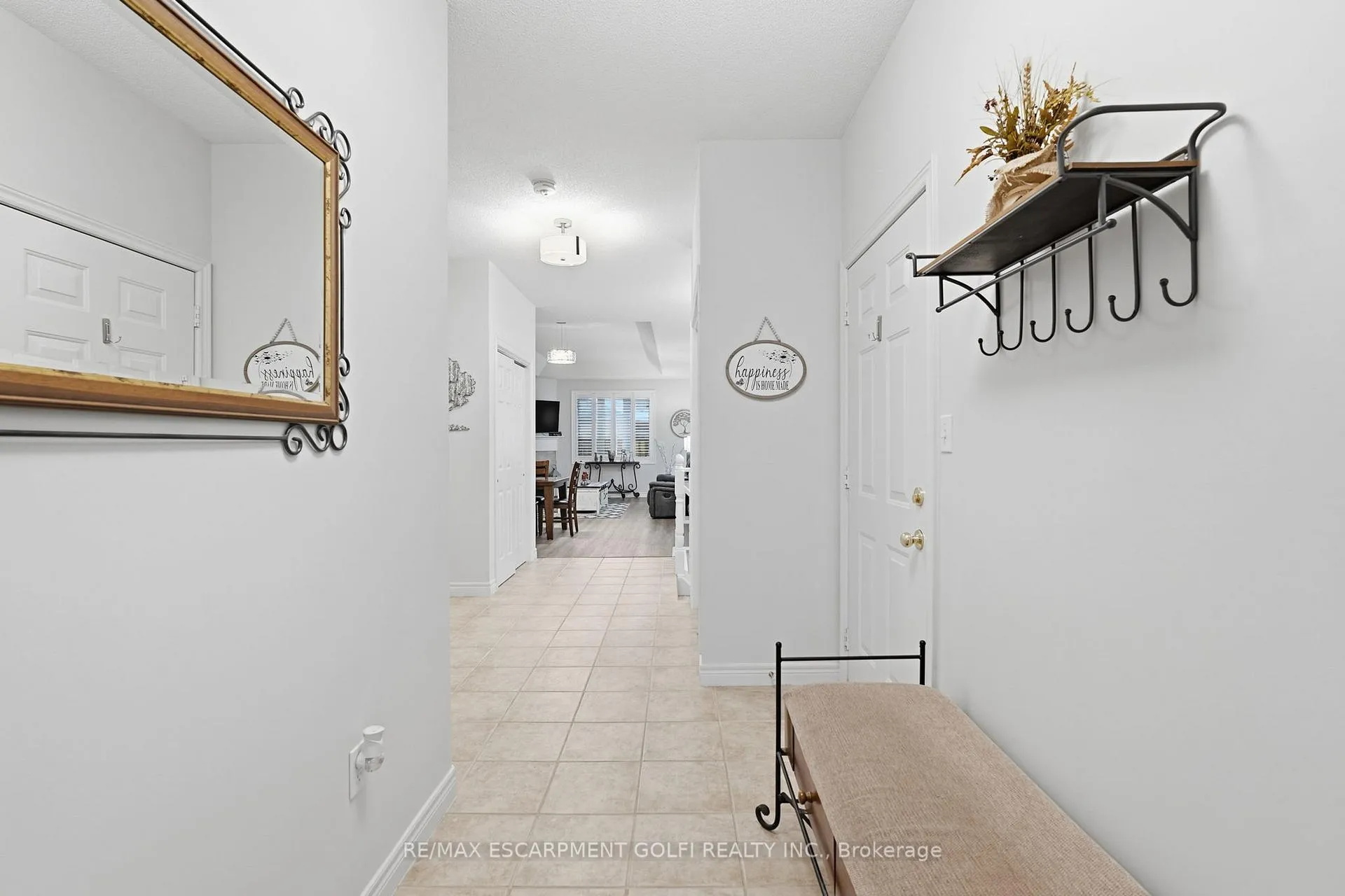 Photo 4 of 26 Cathy Drive, Hamilton, Twenty Place — HOMEH