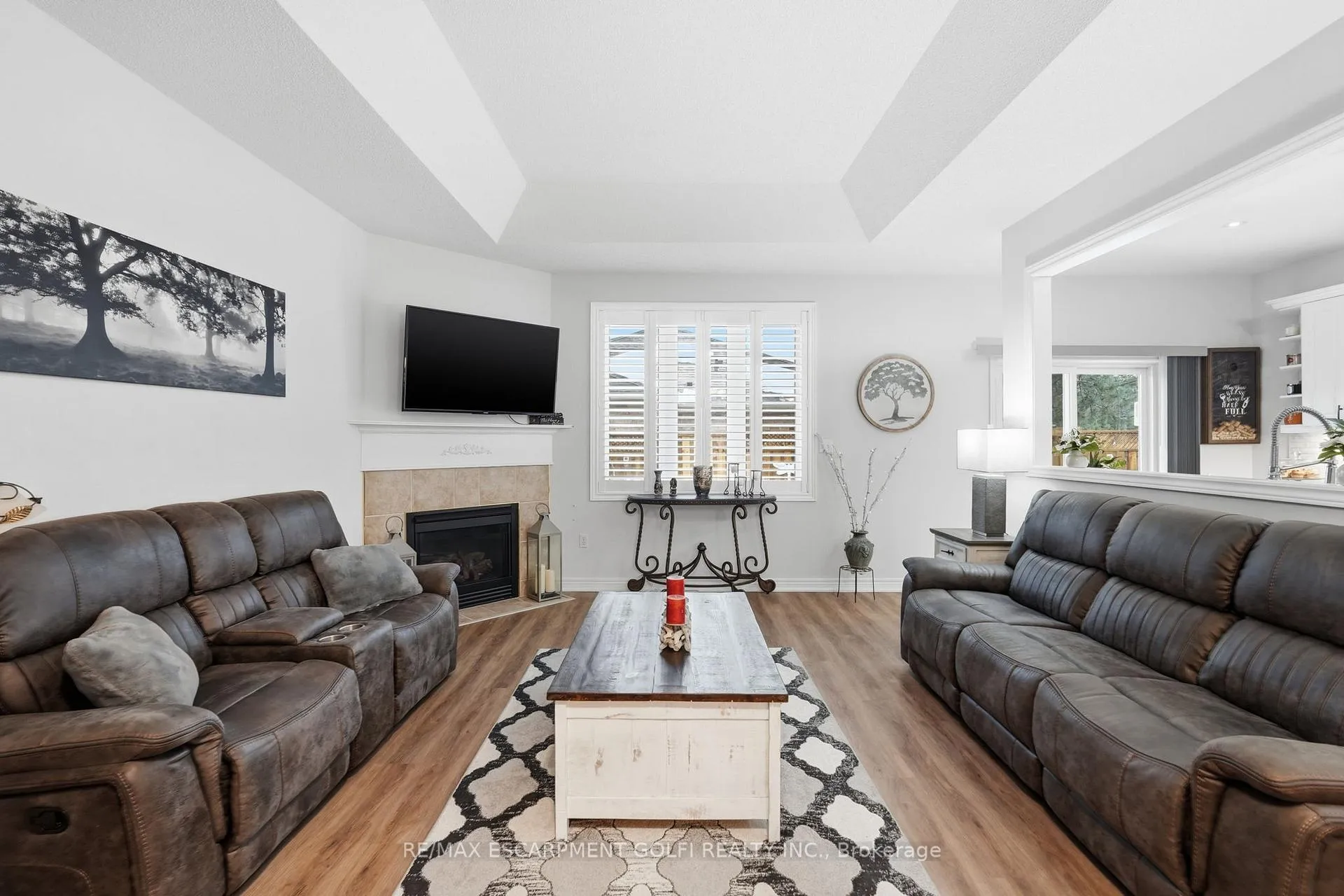 Photo 8 of 26 Cathy Drive, Hamilton, Twenty Place — HOMEH