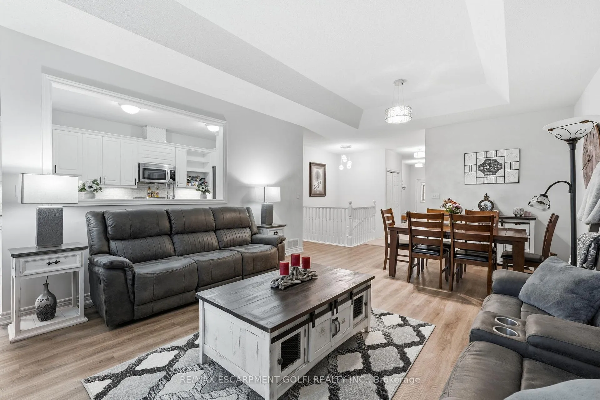 Photo 10 of 26 Cathy Drive, Hamilton, Twenty Place — HOMEH