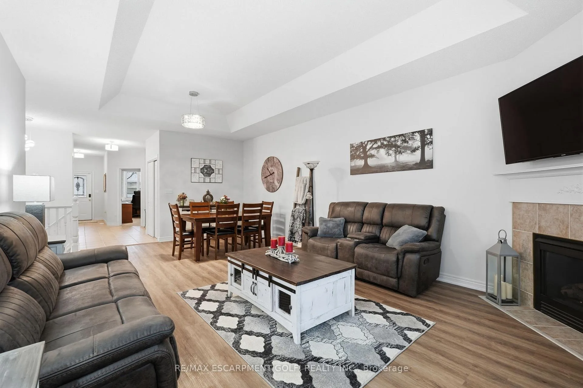 Photo 11 of 26 Cathy Drive, Hamilton, Twenty Place — HOMEH