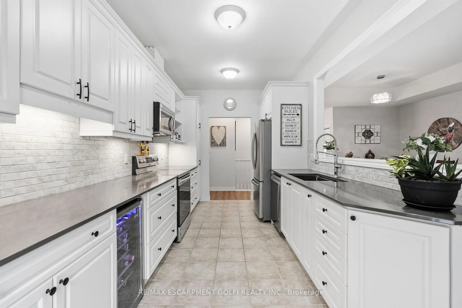 Photo 14 of 26 Cathy Drive, Hamilton, Twenty Place — HOMEH
