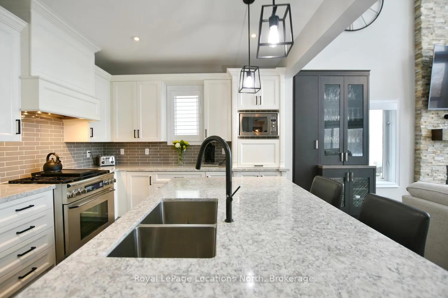 Photo 15 of 65 Waterview Road, Wasaga Beach — HOMEH