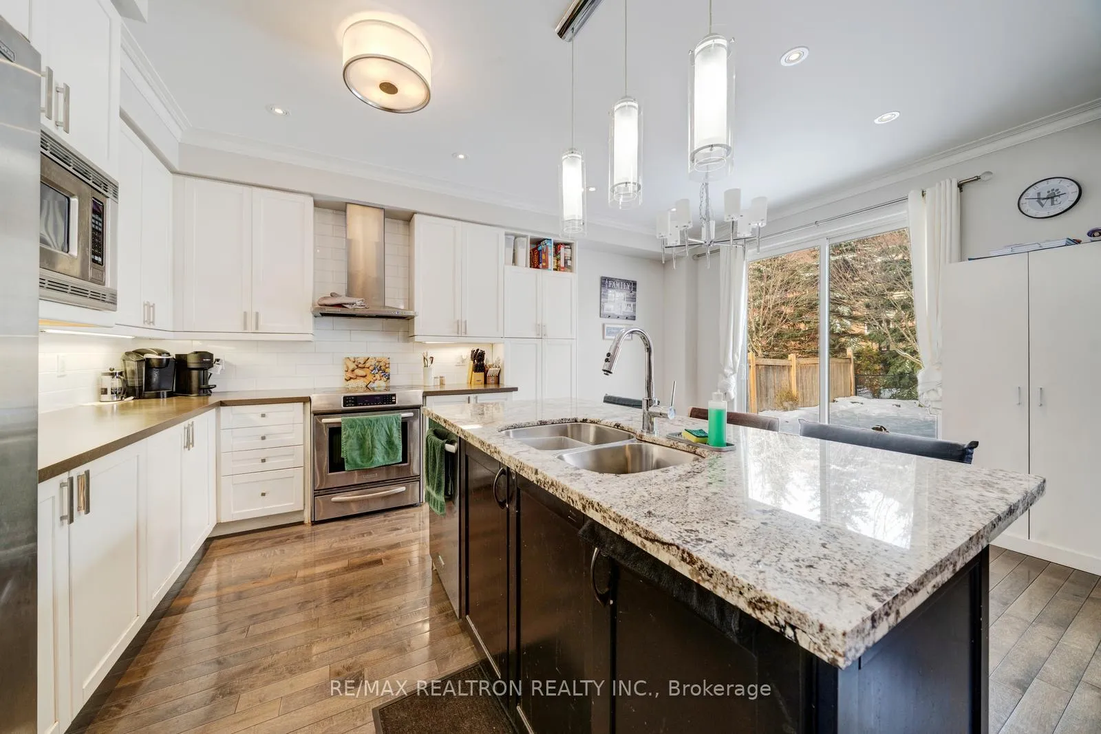 Photo 23 of 22 Northern Dancer Drive, Oshawa, Windfields — HOMEH