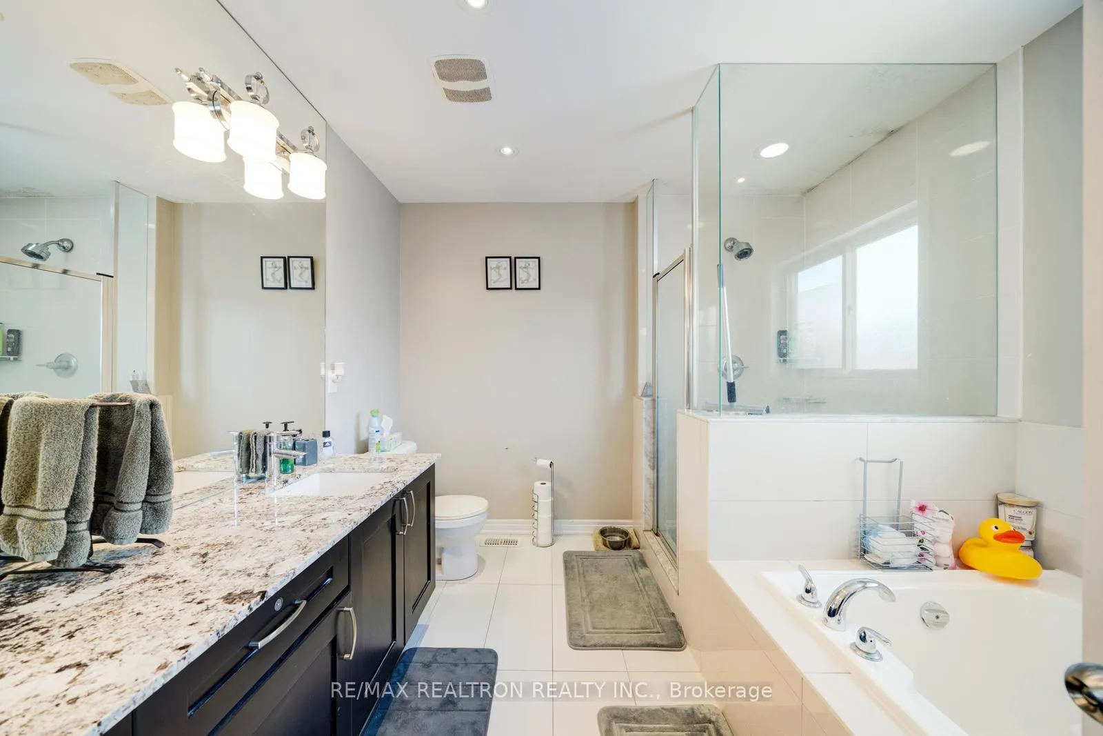 Photo 28 of 22 Northern Dancer Drive, Oshawa, Windfields — HOMEH