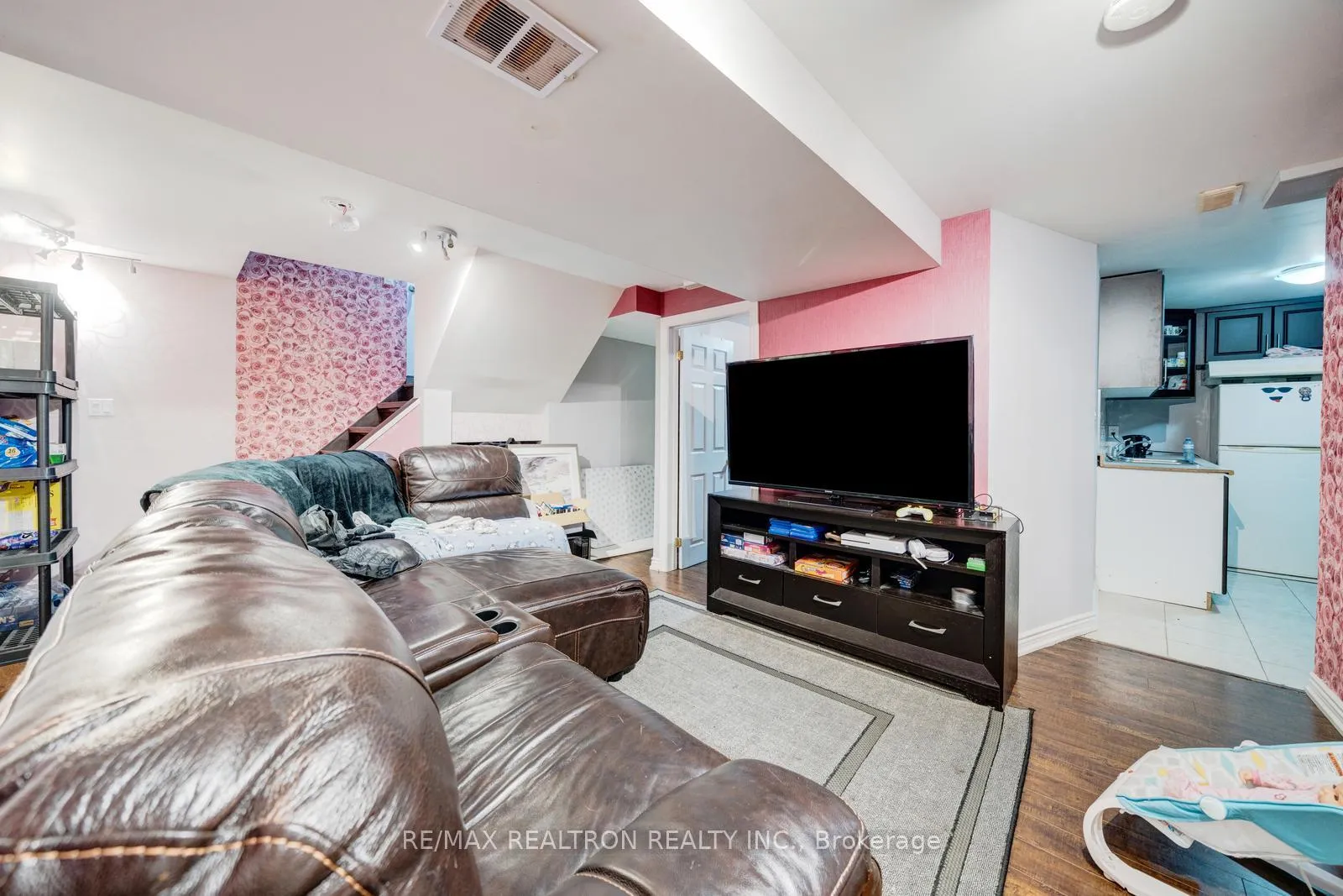 Photo 43 of 22 Northern Dancer Drive, Oshawa, Windfields — HOMEH