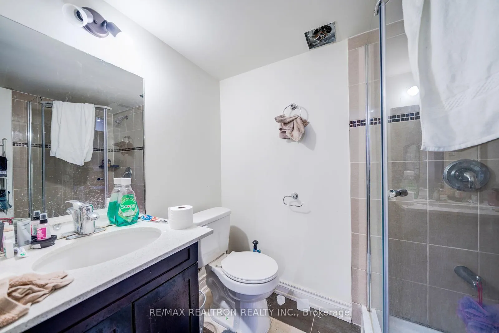 Photo 49 of 22 Northern Dancer Drive, Oshawa, Windfields — HOMEH