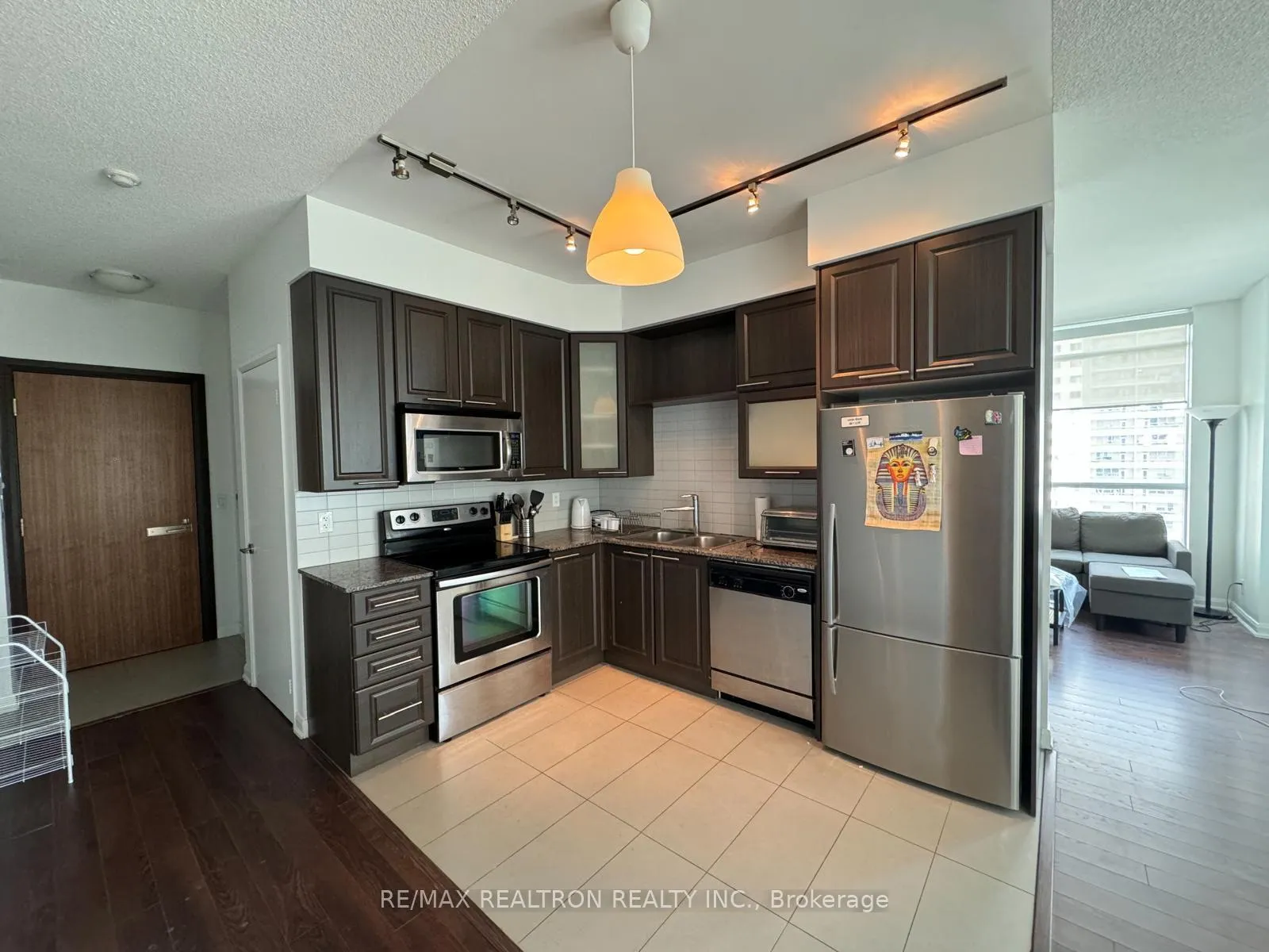 Photo 5 of Unit 704, 500 Sherbourne Street, Toronto, North St. James Town — HOMEH